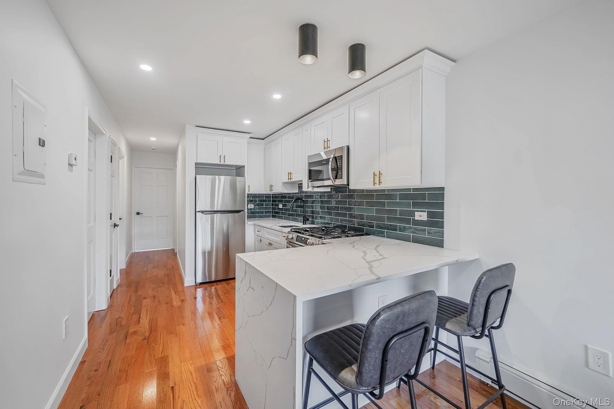 Single Family 250th Street Queens, NY 11422, MLS-1008913-11