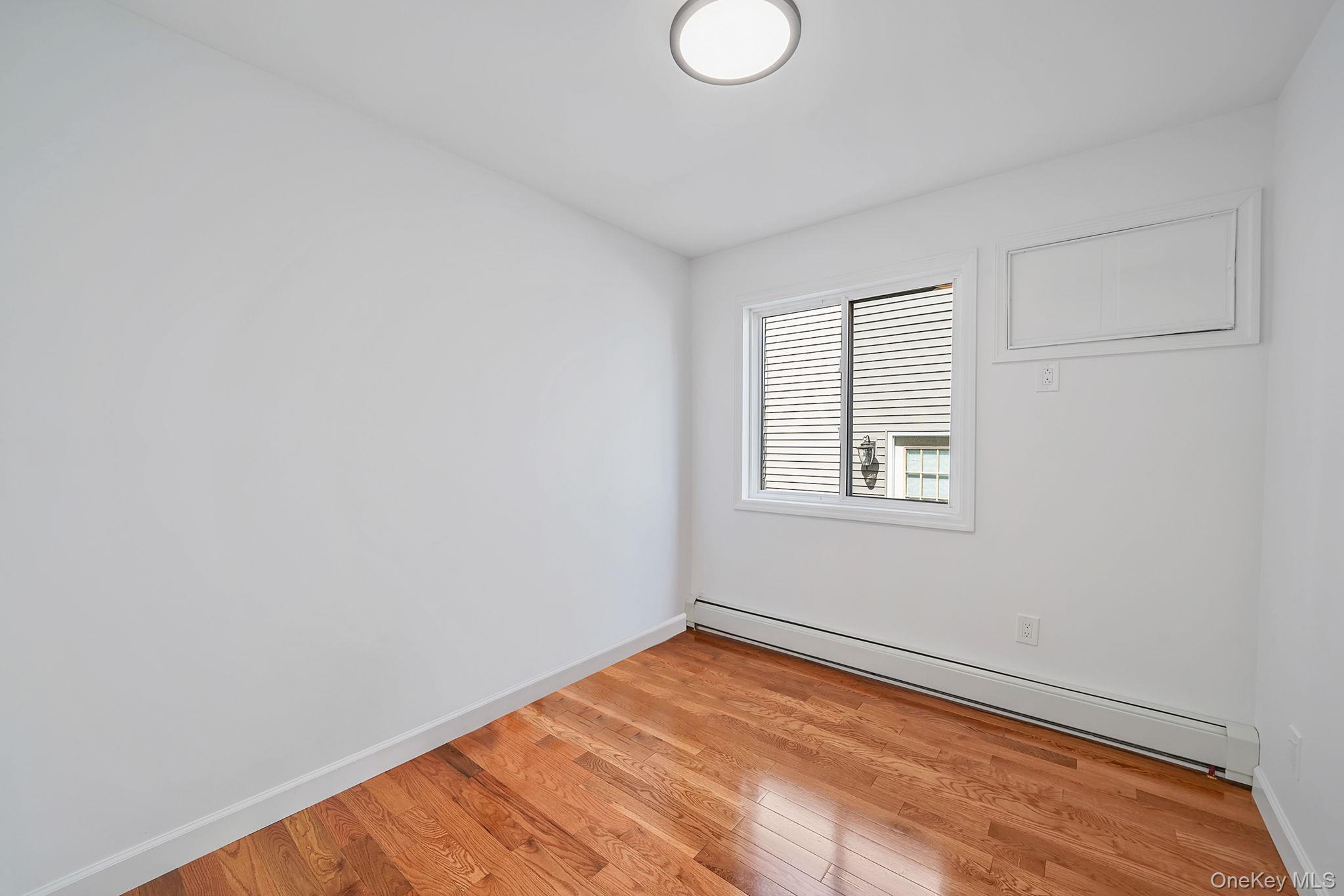 Single Family 250th Street Queens, NY 11422, MLS-1008913-15