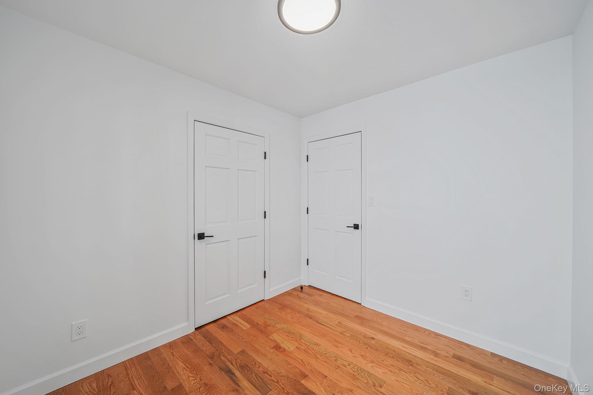 Single Family 250th Street Queens, NY 11422, MLS-1008913-16