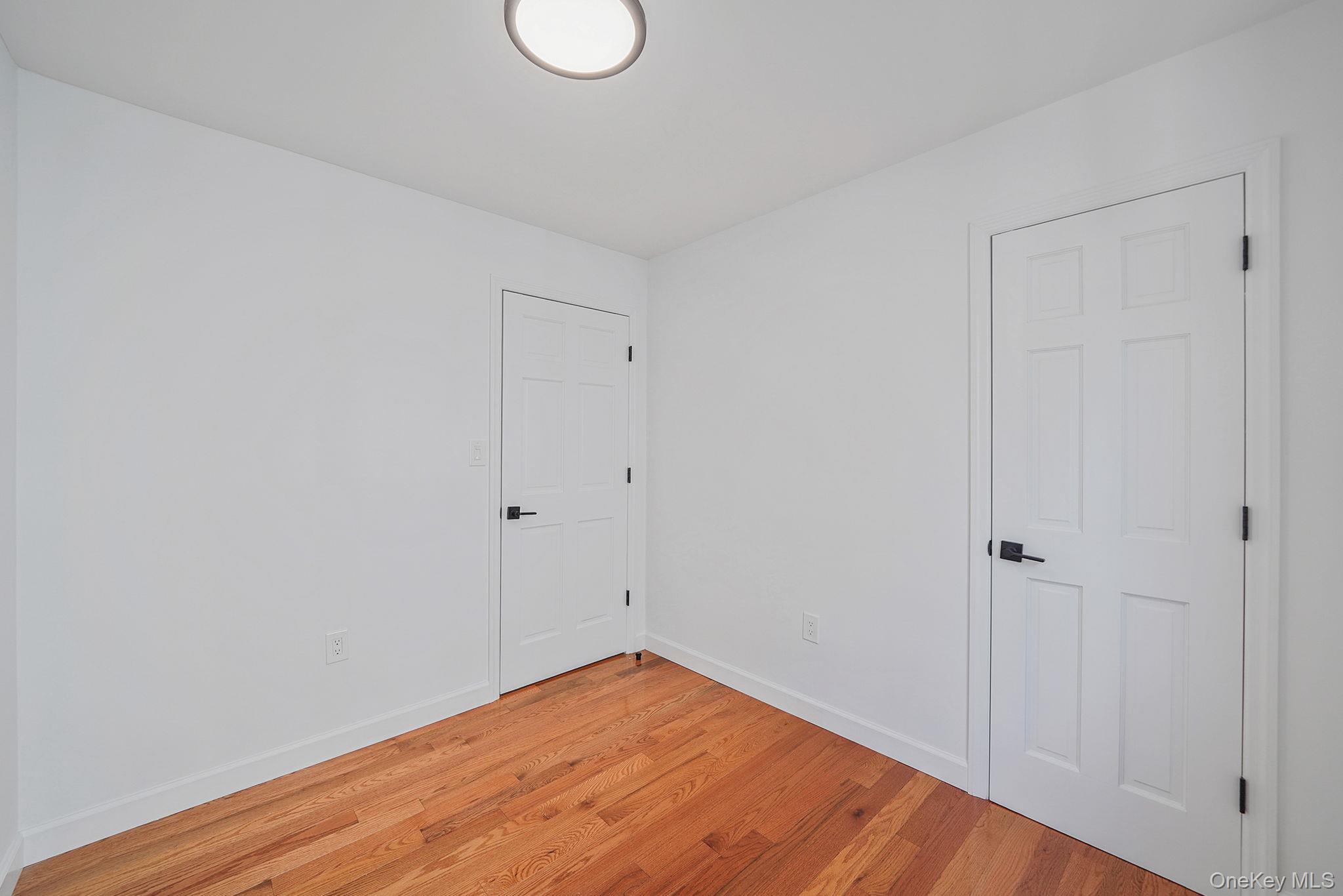 Single Family 250th Street Queens, NY 11422, MLS-1008913-18