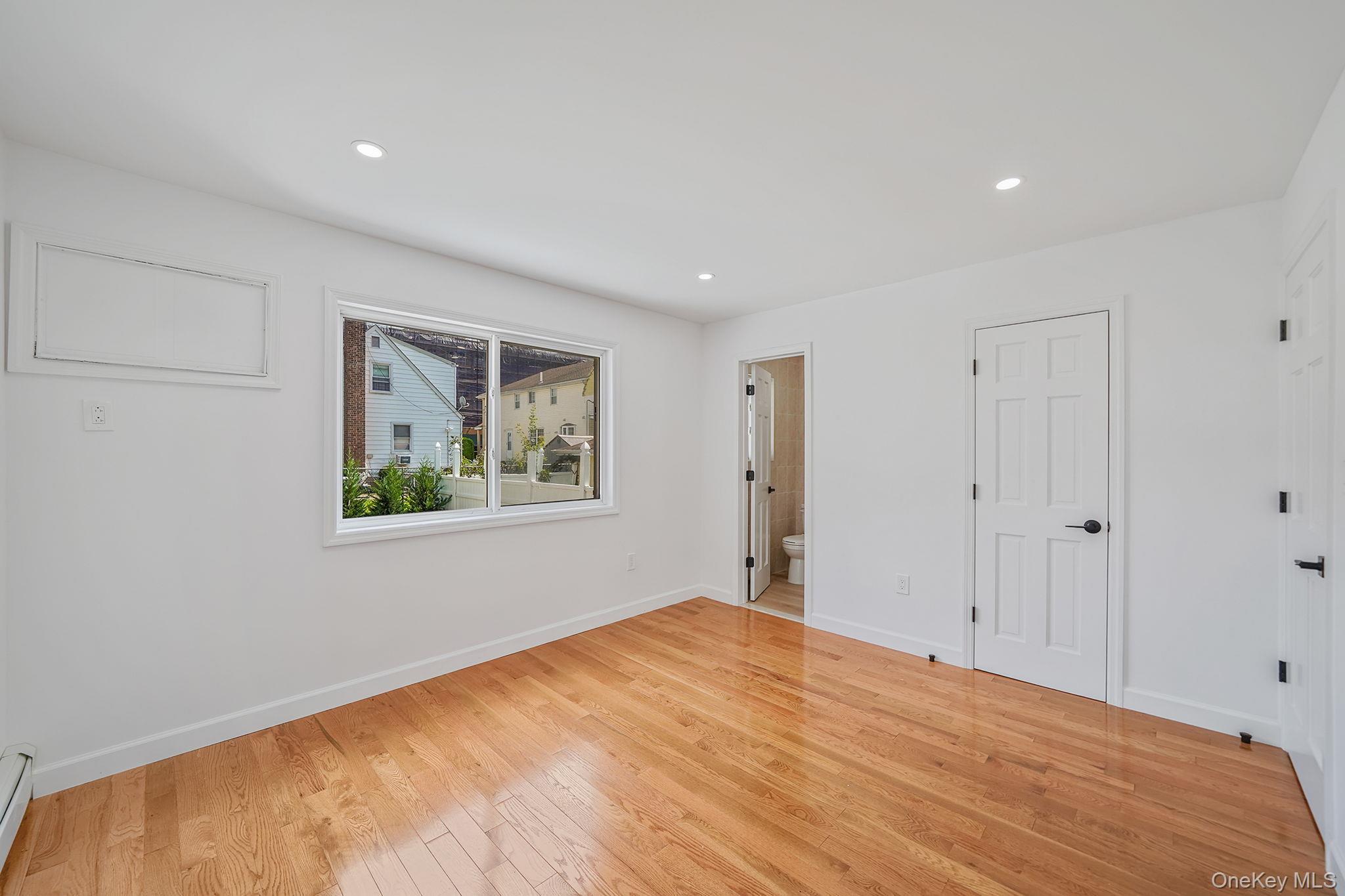 Single Family 250th Street Queens, NY 11422, MLS-1008913-21