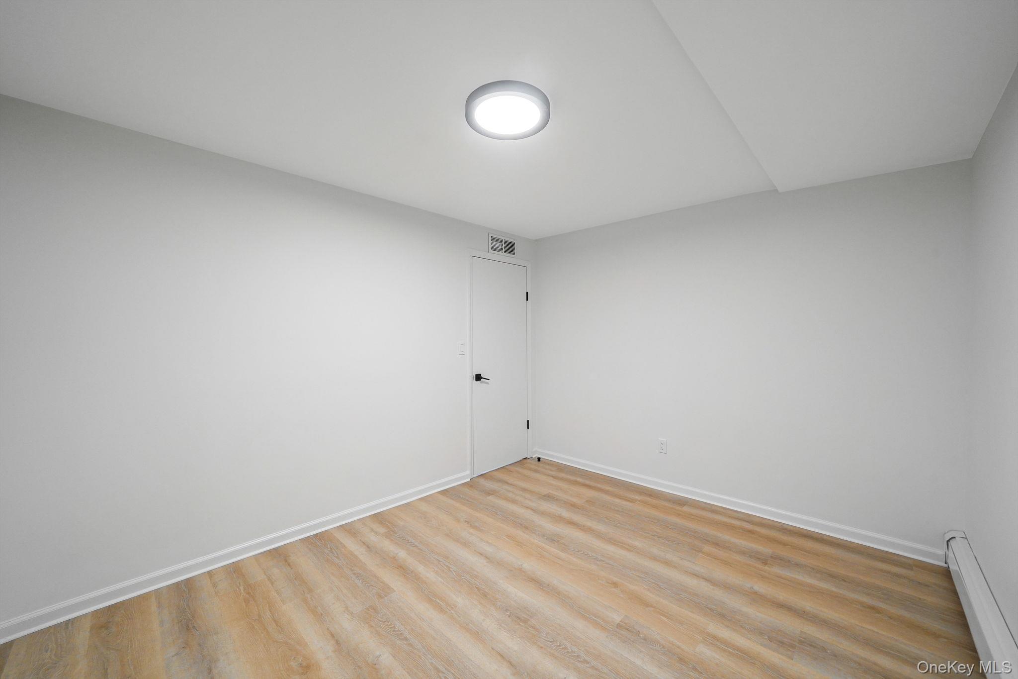 Single Family 250th Street Queens, NY 11422, MLS-1008913-27