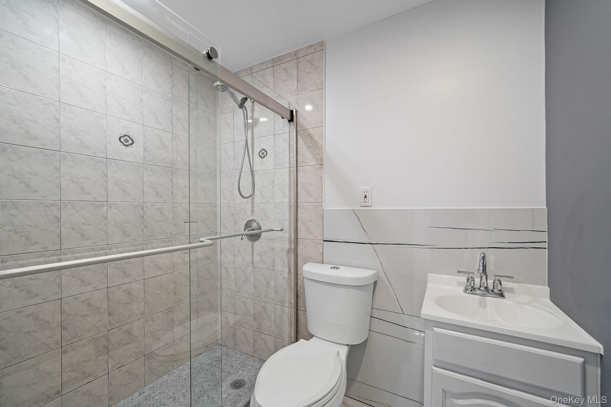 Single Family 250th Street Queens, NY 11422, MLS-1008913-30