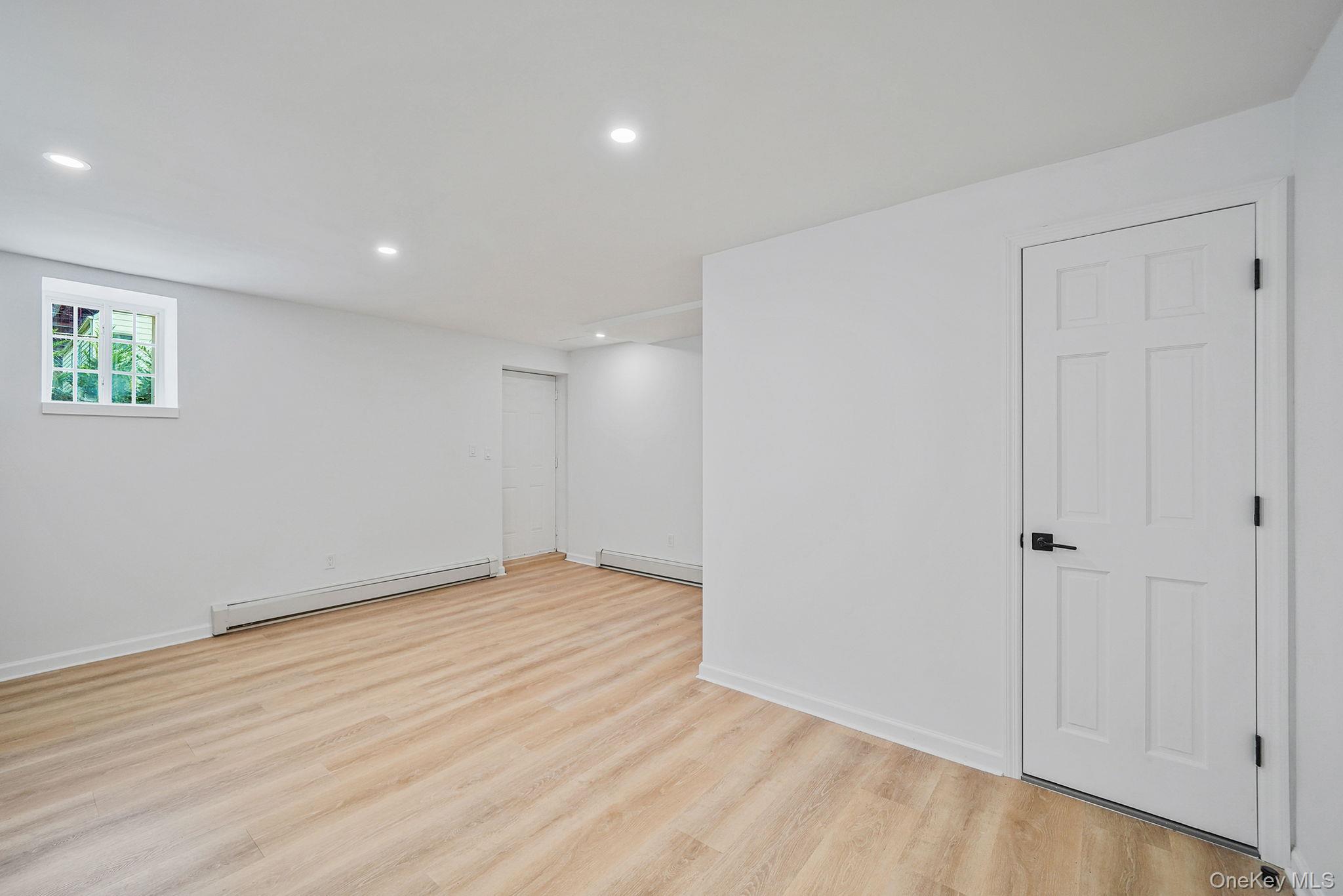 Single Family 250th Street Queens, NY 11422, MLS-1008913-31