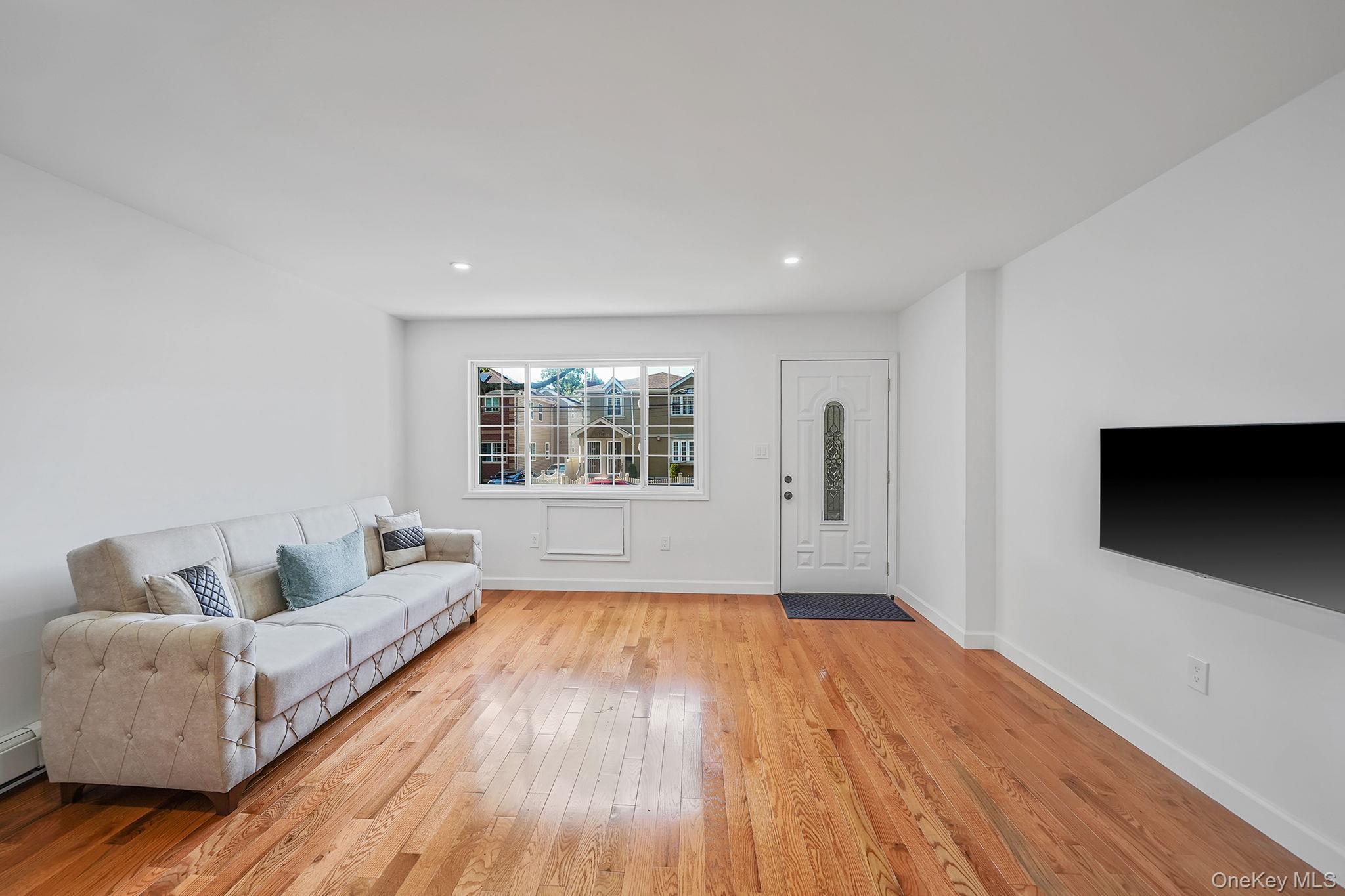 Single Family 250th Street Queens, NY 11422, MLS-1008913-9