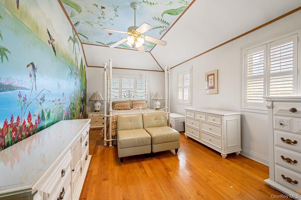 Single Family Point Crescent Queens, NY 11357, MLS-1008950-21