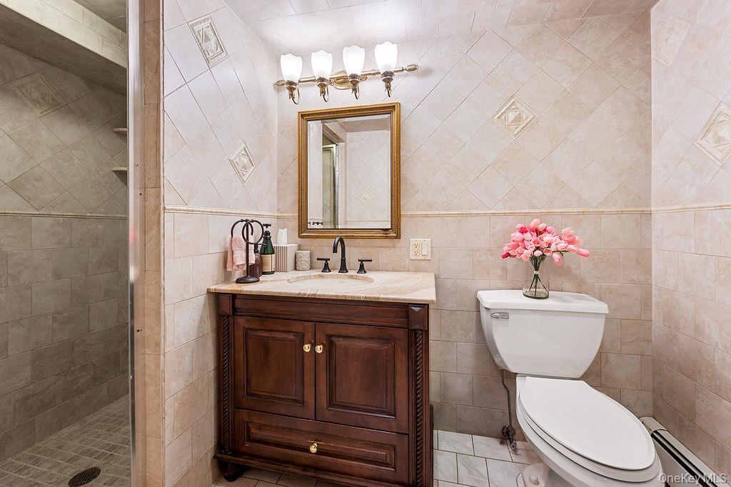 Single Family Point Crescent Queens, NY 11357, MLS-1008950-27