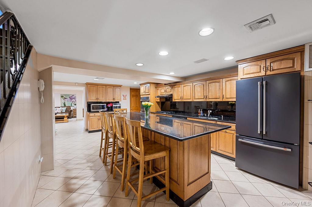 Single Family Point Crescent Queens, NY 11357, MLS-1008950-28