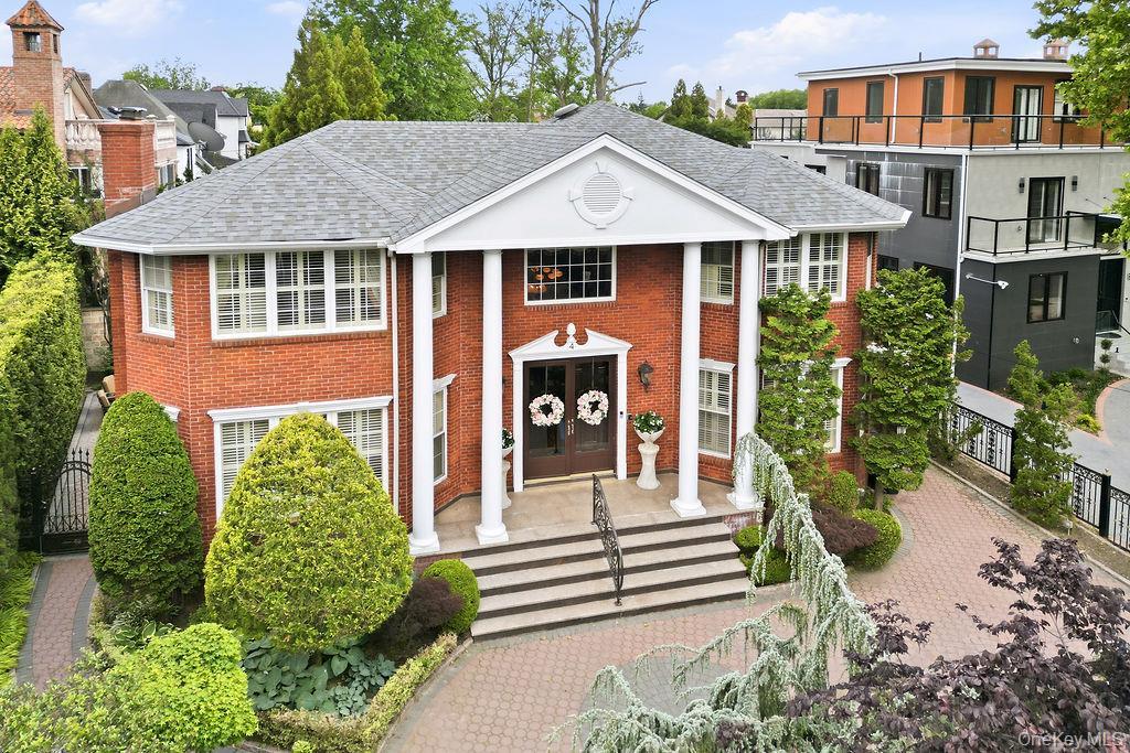 Single Family Point Crescent Queens, NY 11357, MLS-1008950-3