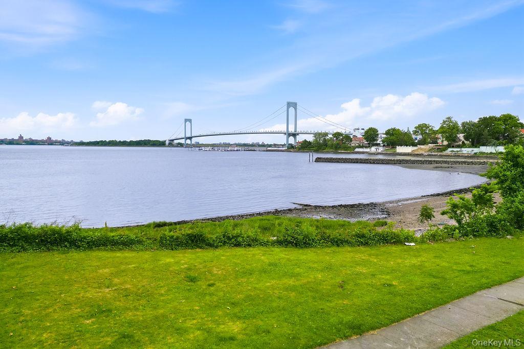 Single Family Point Crescent Queens, NY 11357, MLS-1008950-35