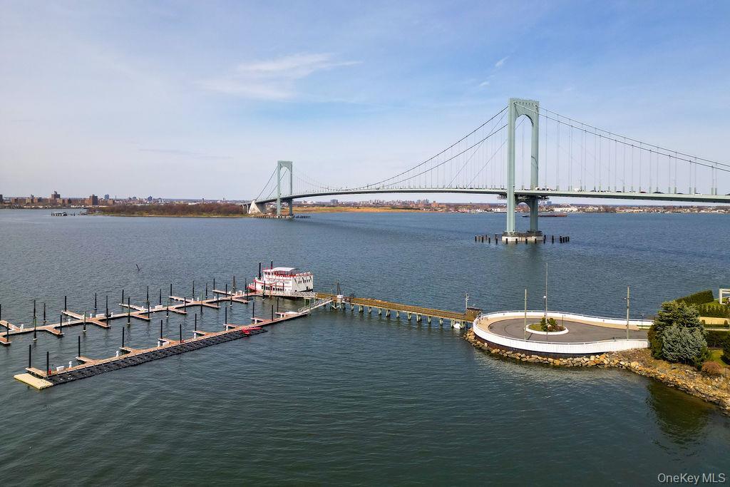 Single Family Point Crescent Queens, NY 11357, MLS-1008950-38