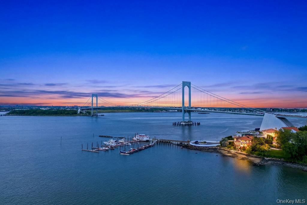 Single Family Point Crescent  Queens, NY 11357, MLS-1008950-39