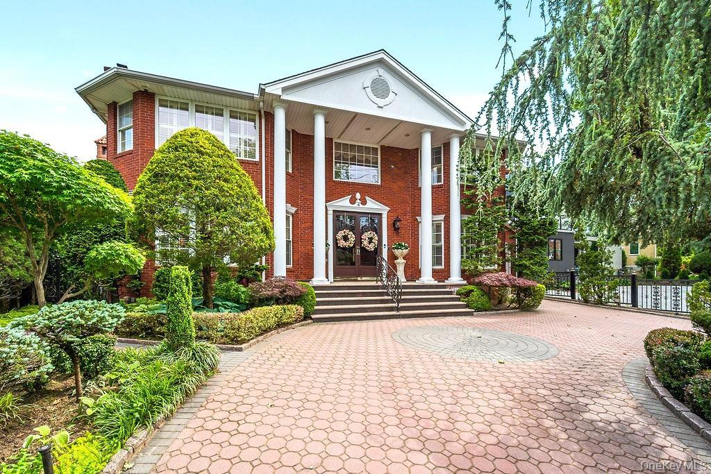 Single Family Point Crescent Queens, NY 11357, MLS-1008950-4