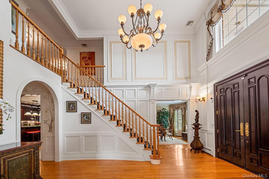 Single Family Point Crescent Queens, NY 11357, MLS-1008950-7