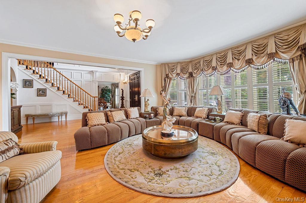 Single Family Point Crescent Queens, NY 11357, MLS-1008950-9