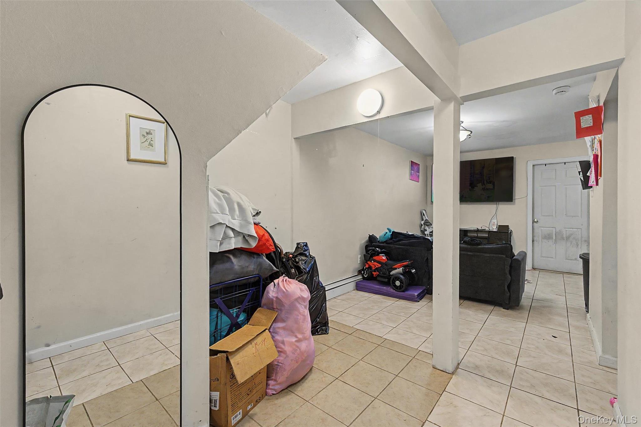 Single Family E 233rd Street Bronx, NY 10466, MLS-1008956-4