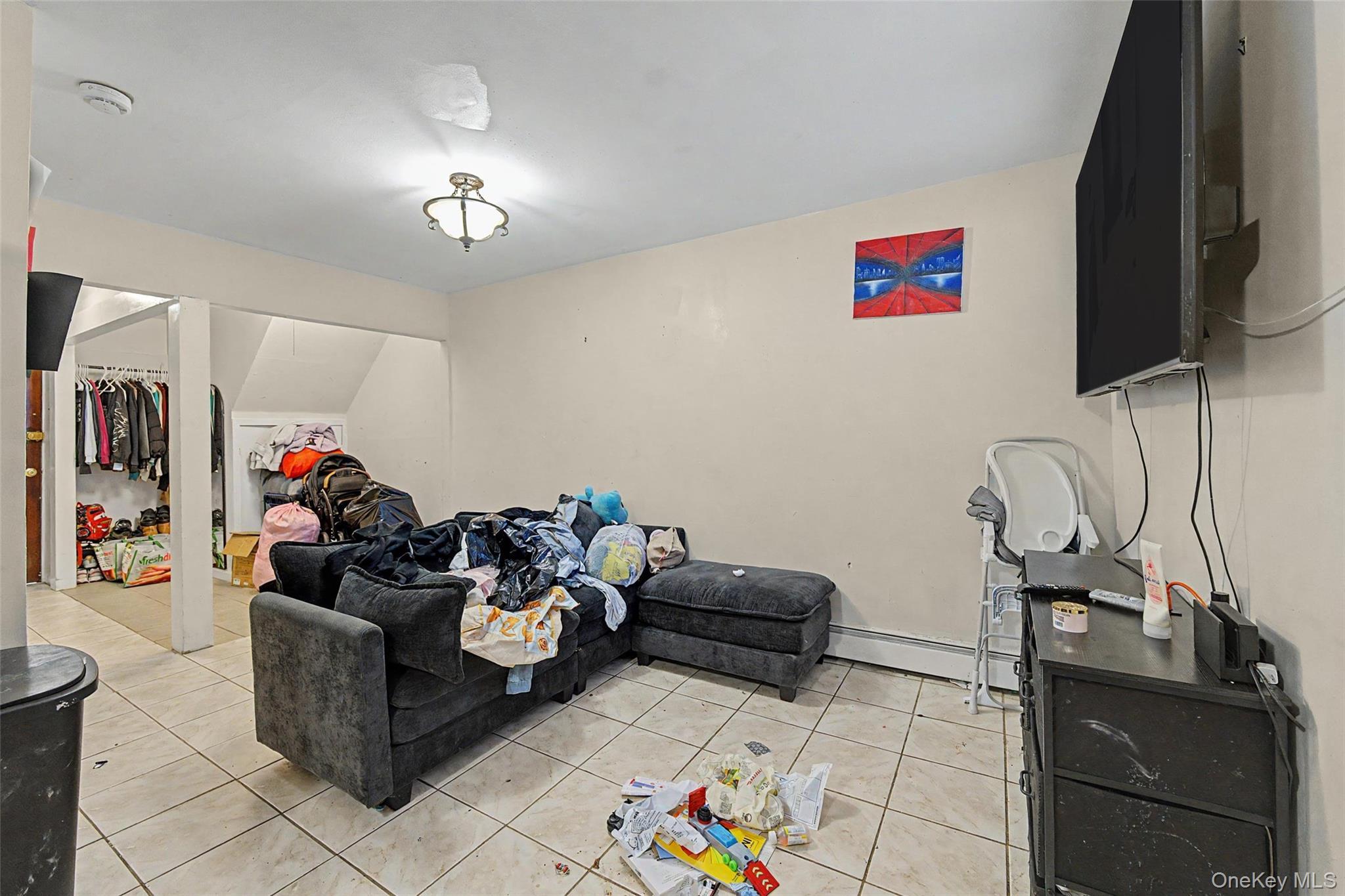 Single Family E 233rd Street Bronx, NY 10466, MLS-1008956-6
