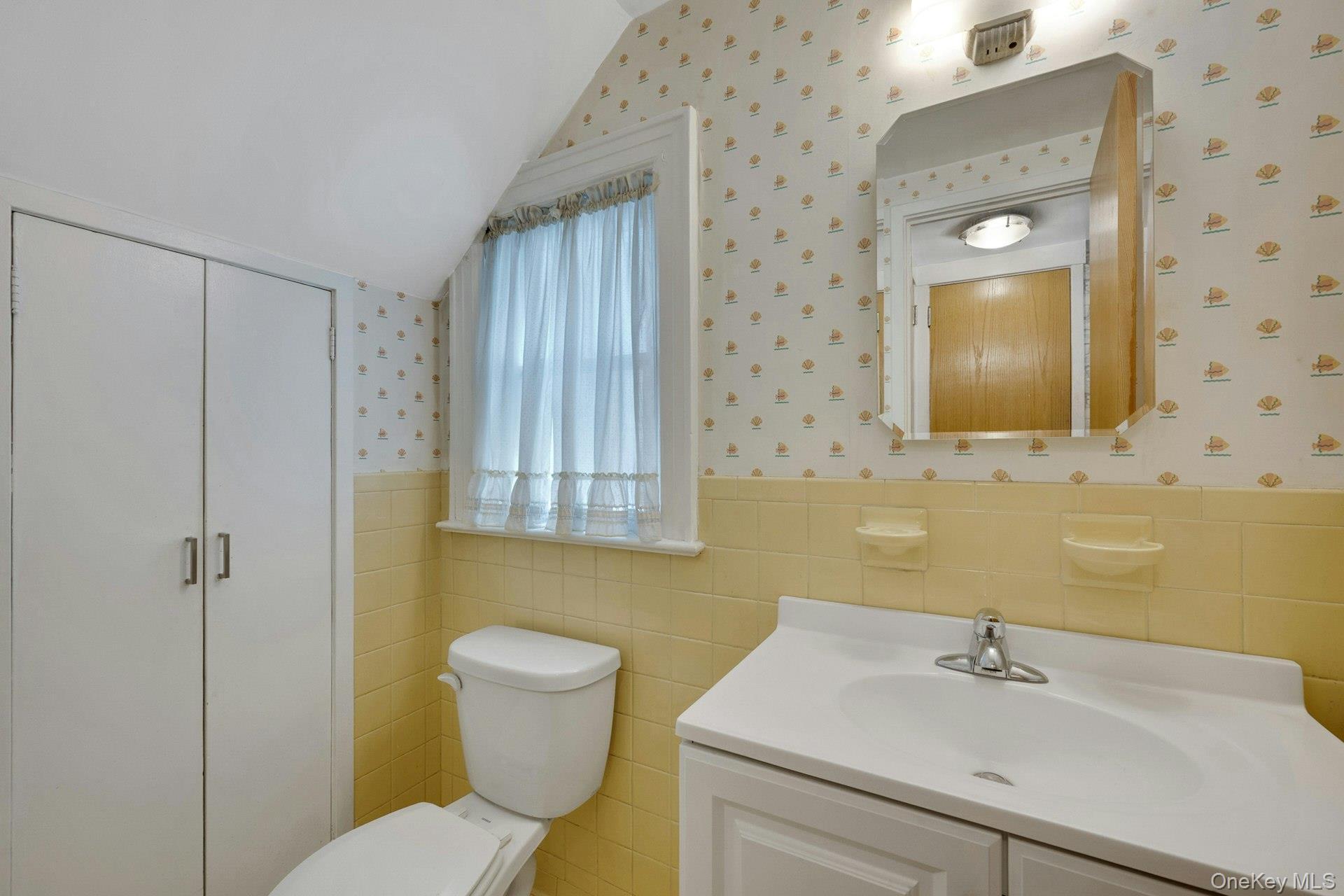 Single Family Stadium Bronx, NY 10465, MLS-1008966-13