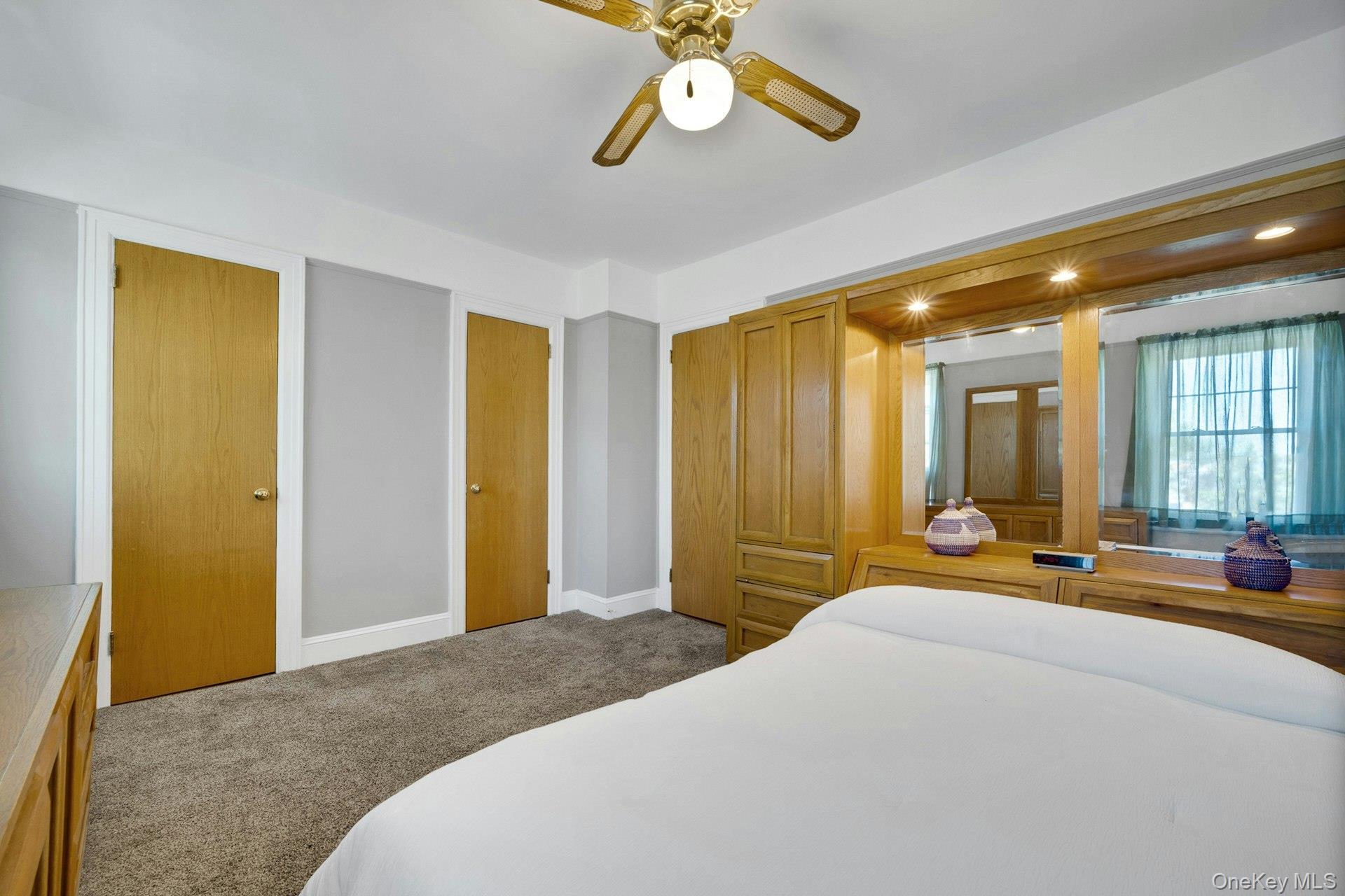 Single Family Stadium Bronx, NY 10465, MLS-1008966-16