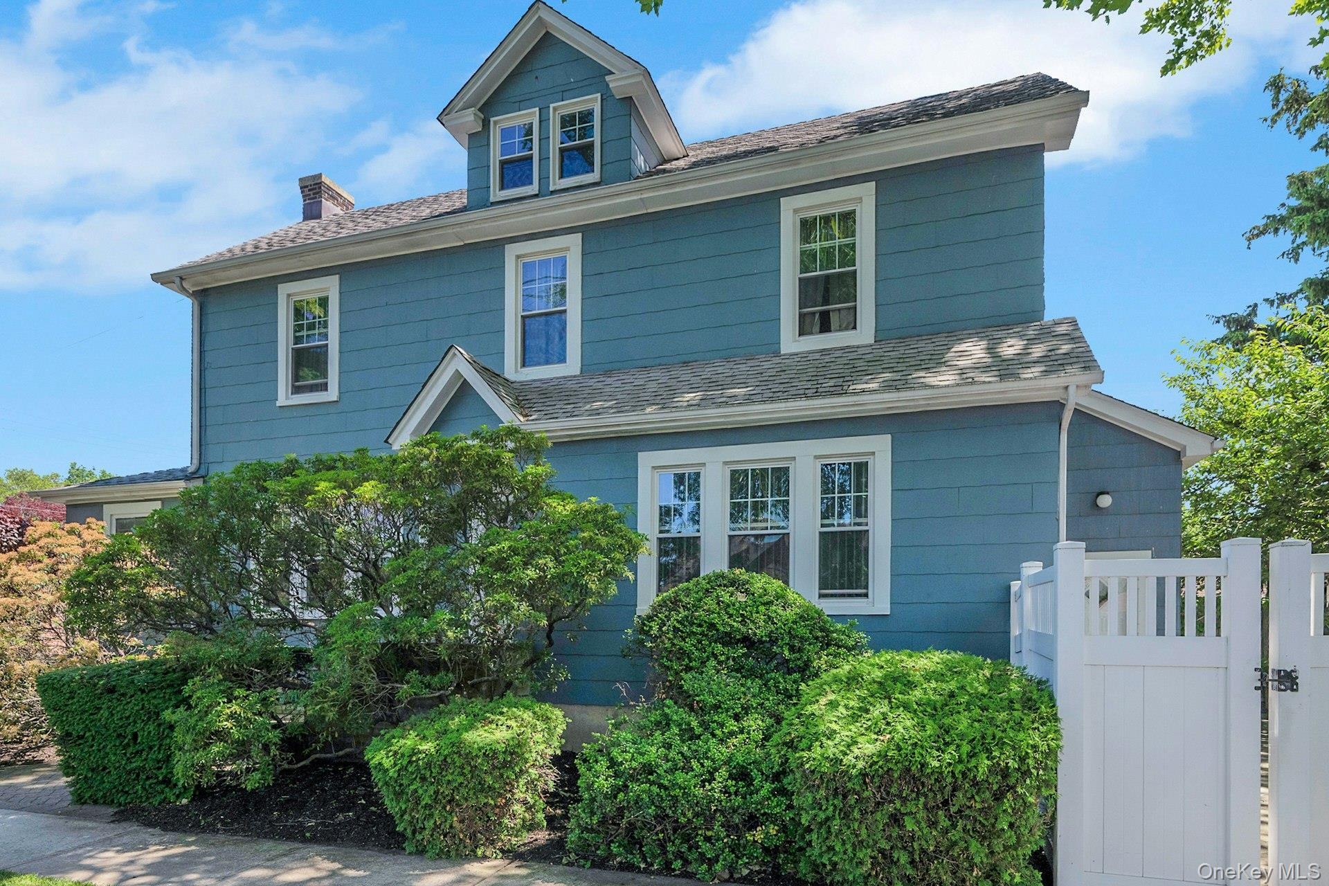 Single Family Stadium Bronx, NY 10465, MLS-1008966-2