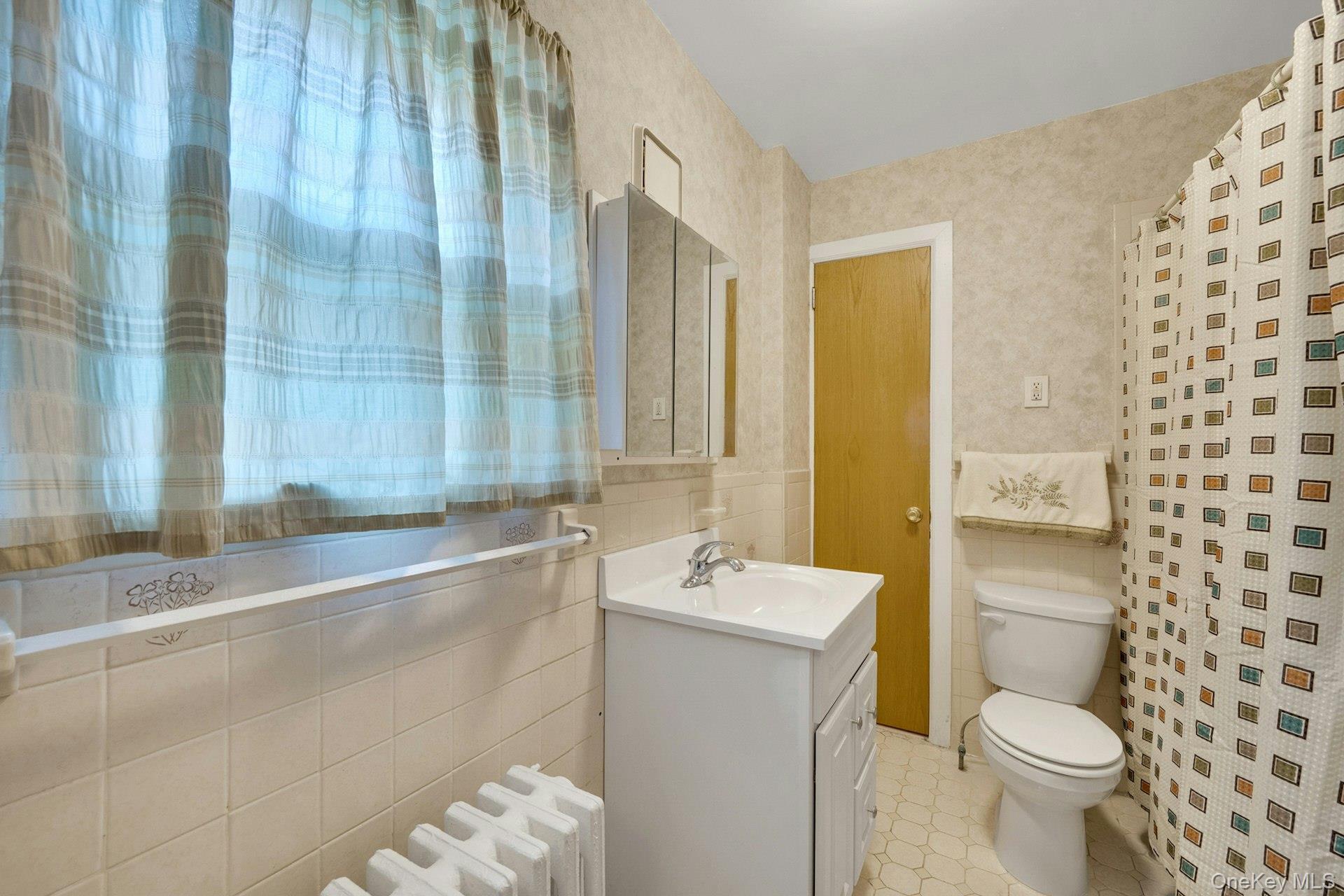 Single Family Stadium Bronx, NY 10465, MLS-1008966-20