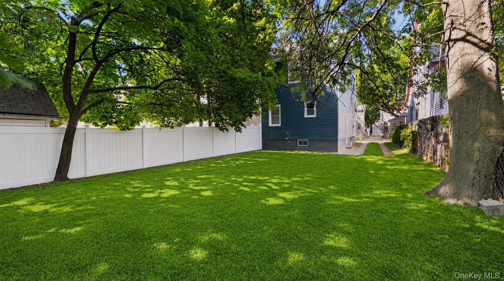 Single Family Lucas Queens, NY 11413, MLS-1008967-18