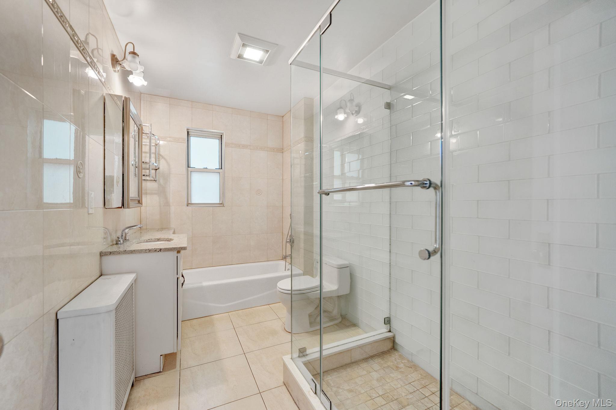Single Family Paulding Bronx, NY 10462, MLS-1008976-15