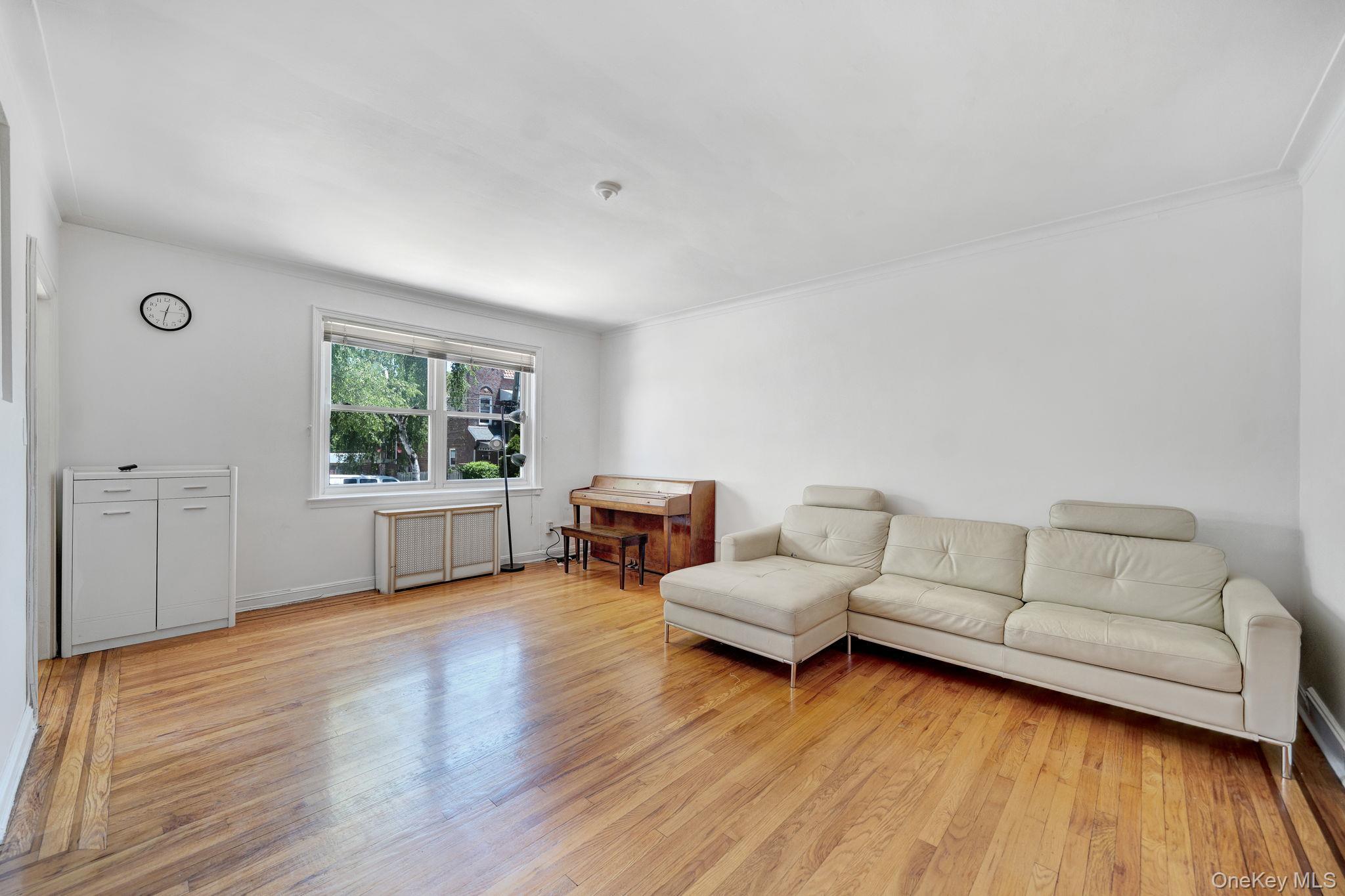 Single Family Paulding Bronx, NY 10462, MLS-1008976-2