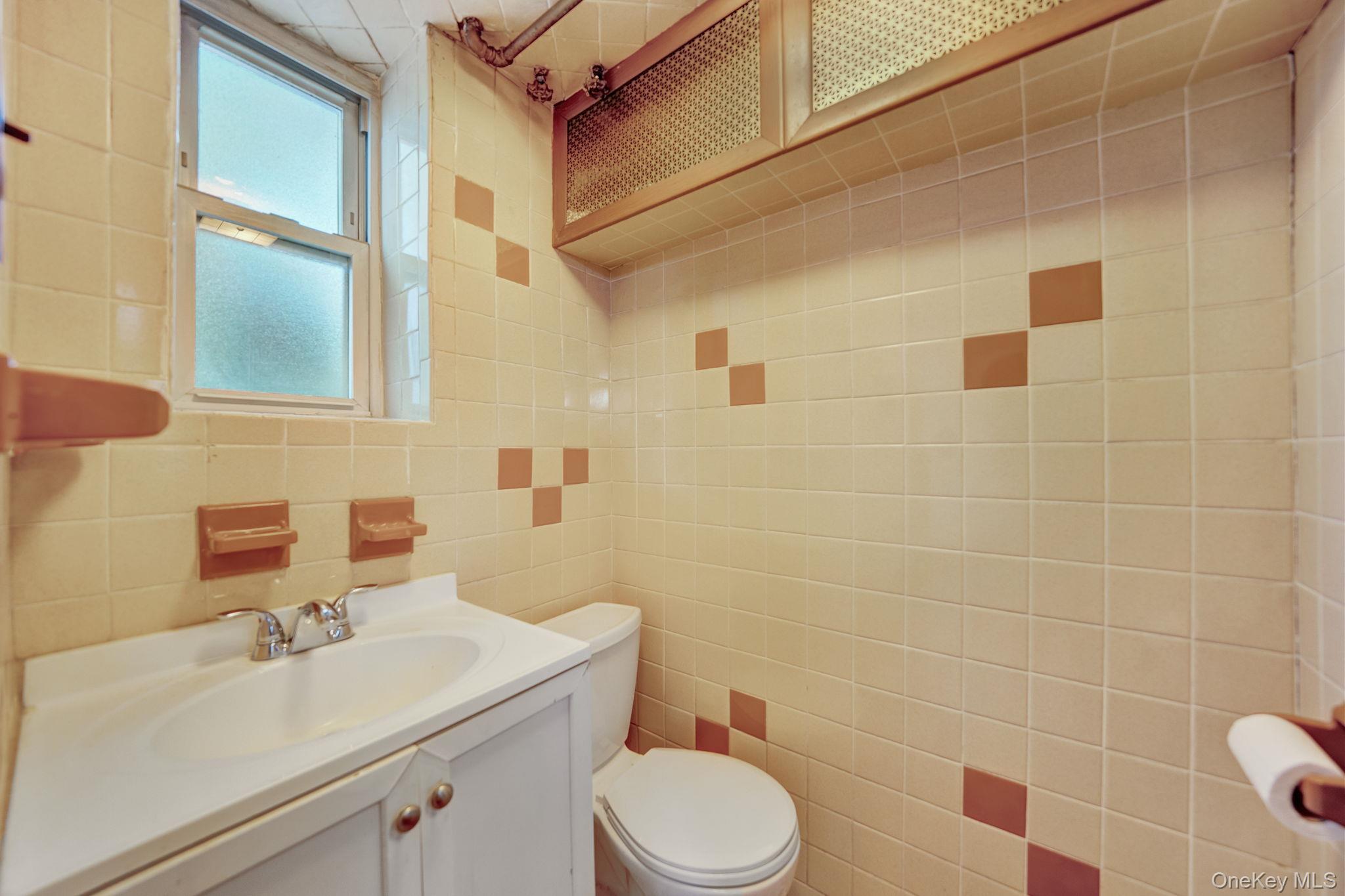 Single Family Paulding Bronx, NY 10462, MLS-1008976-24