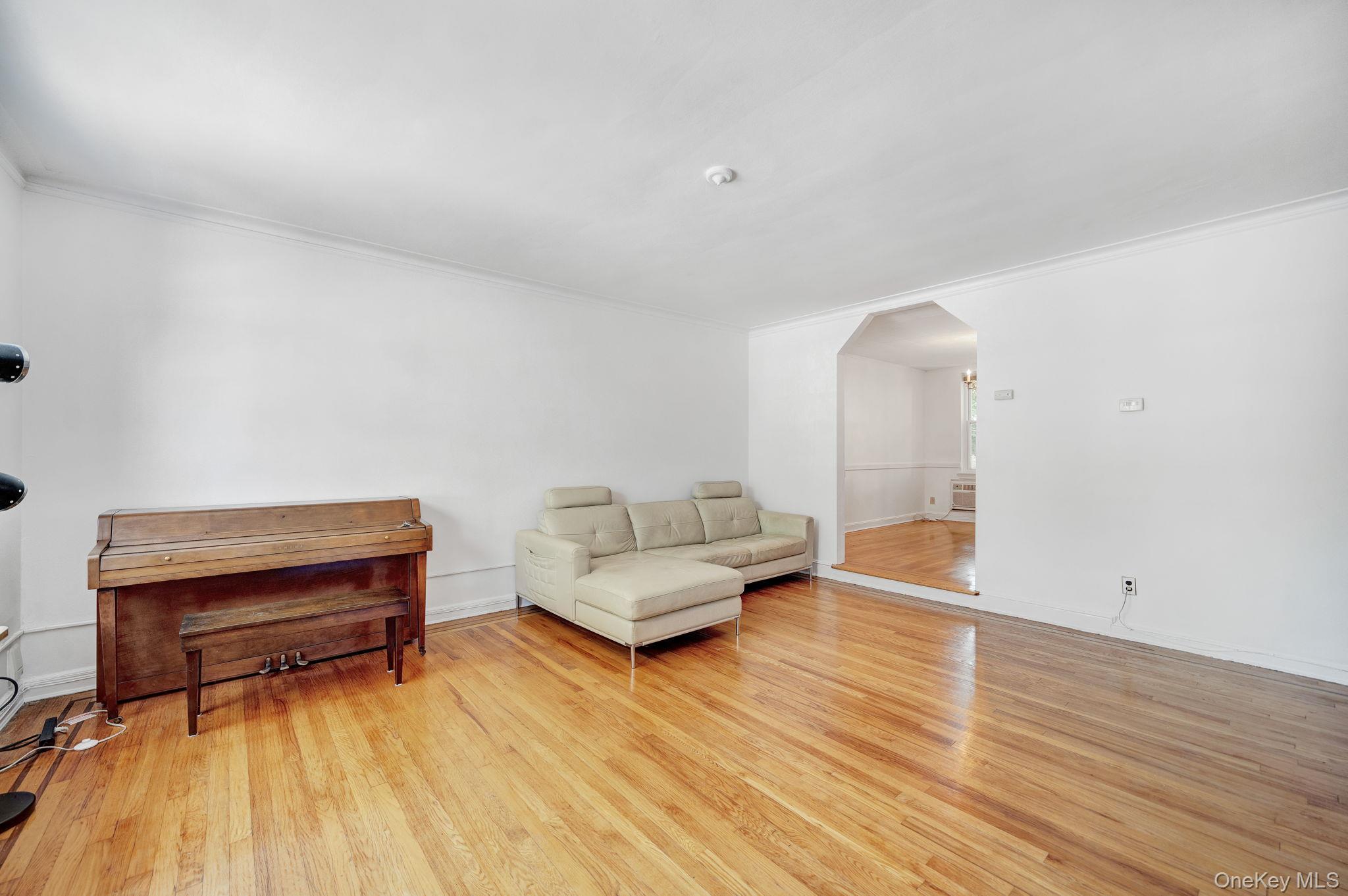 Single Family Paulding Bronx, NY 10462, MLS-1008976-3