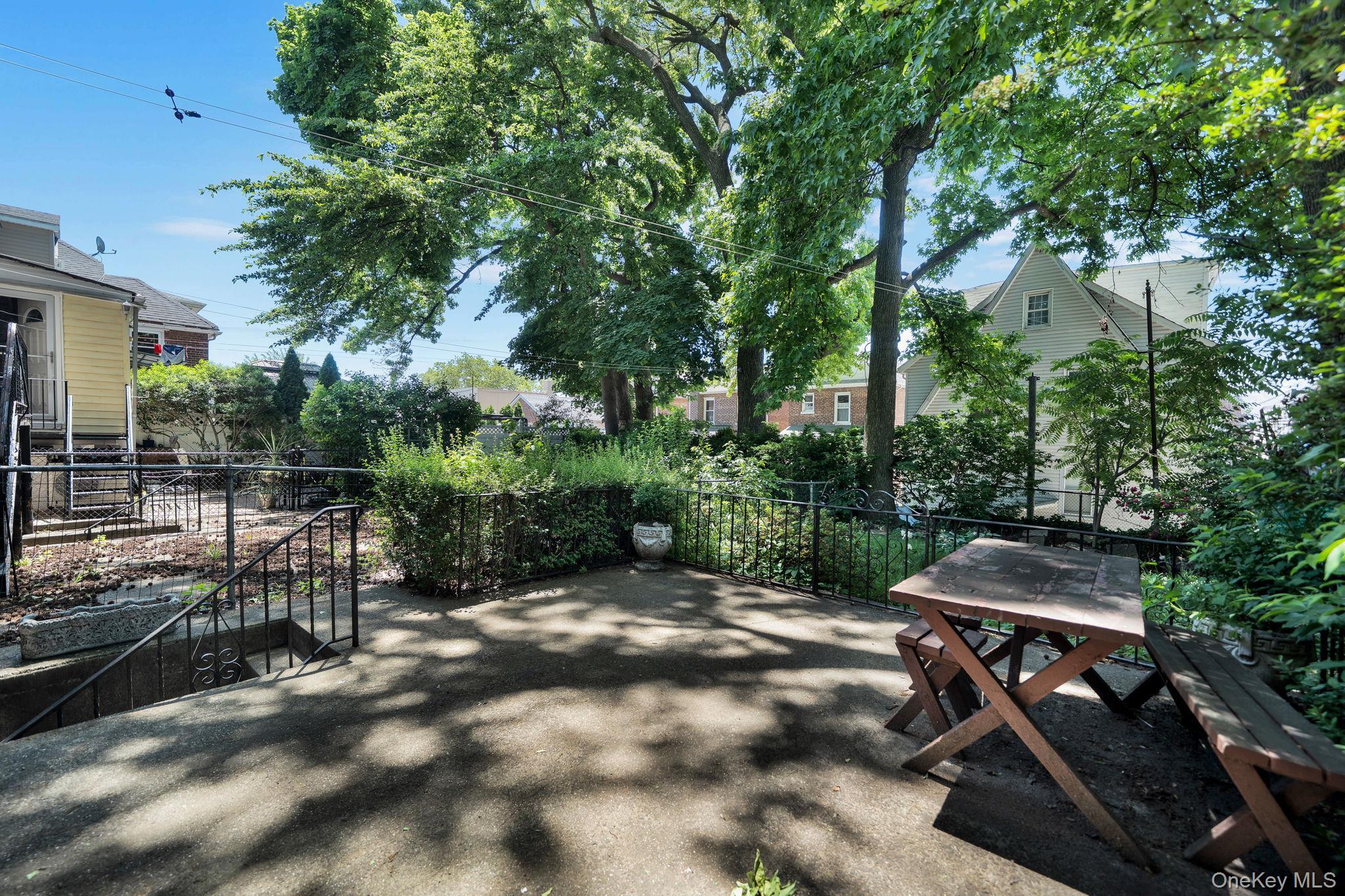 Single Family Paulding Bronx, NY 10462, MLS-1008976-31
