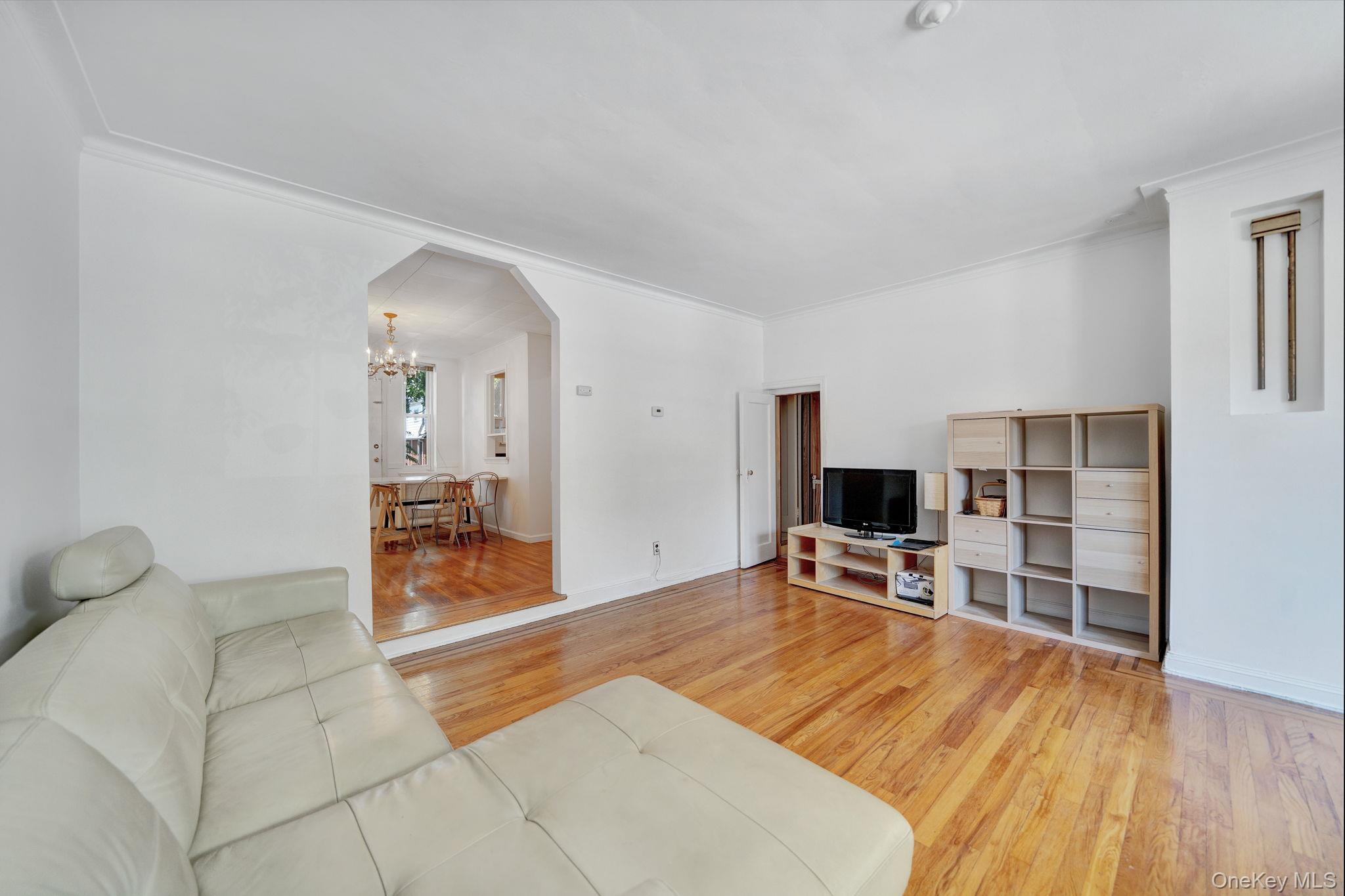 Single Family Paulding Bronx, NY 10462, MLS-1008976-4