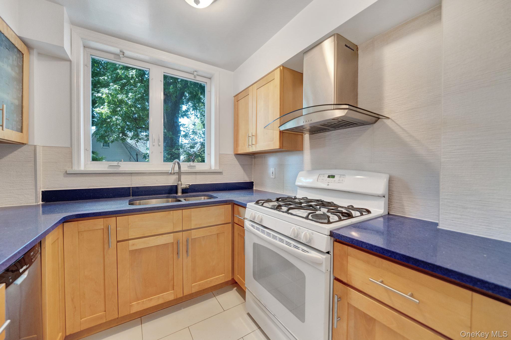 Single Family Paulding Bronx, NY 10462, MLS-1008976-9