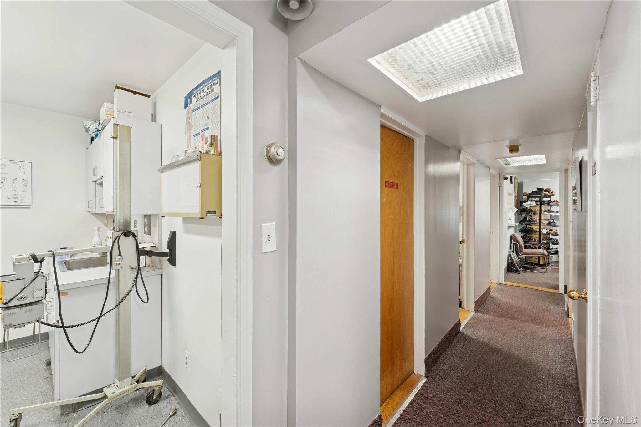 Single Family Seaton Gate  Nassau County, NY 11580, MLS-1008979-19