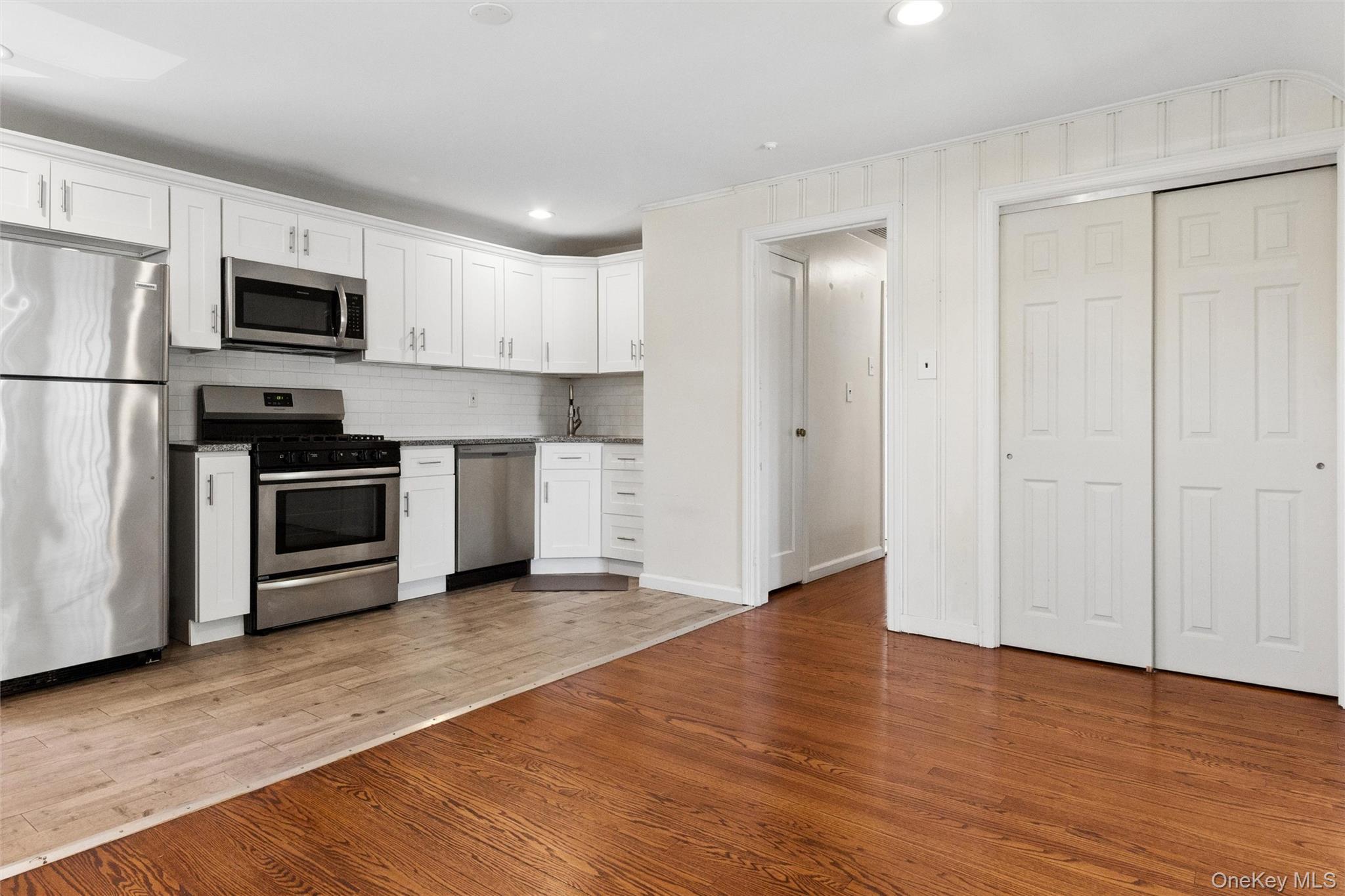 Single Family Seaton Gate  Nassau County, NY 11580, MLS-1008979-24