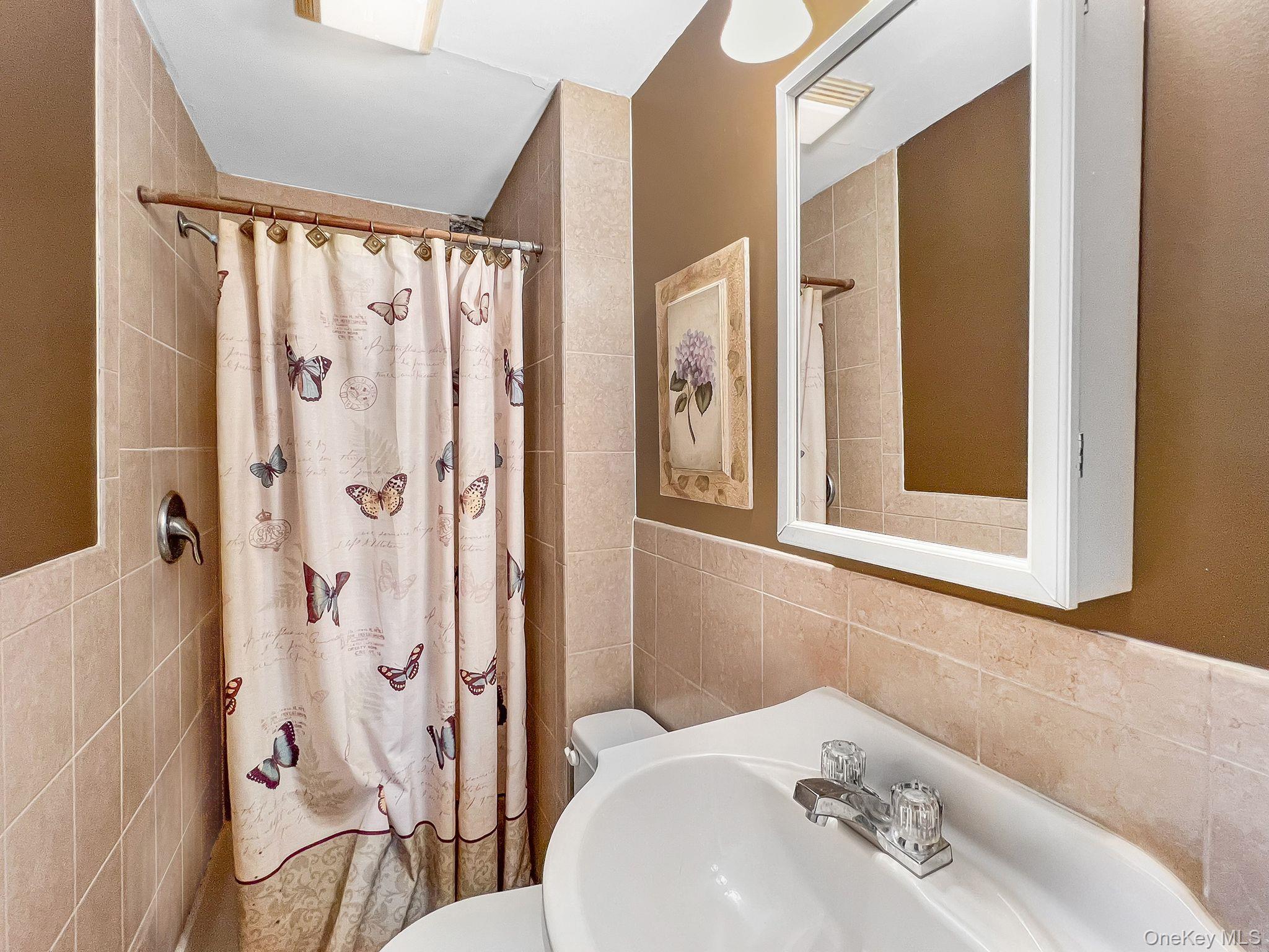Single Family Murdock Avenue Nassau County, NY 11572, MLS-1009043-9