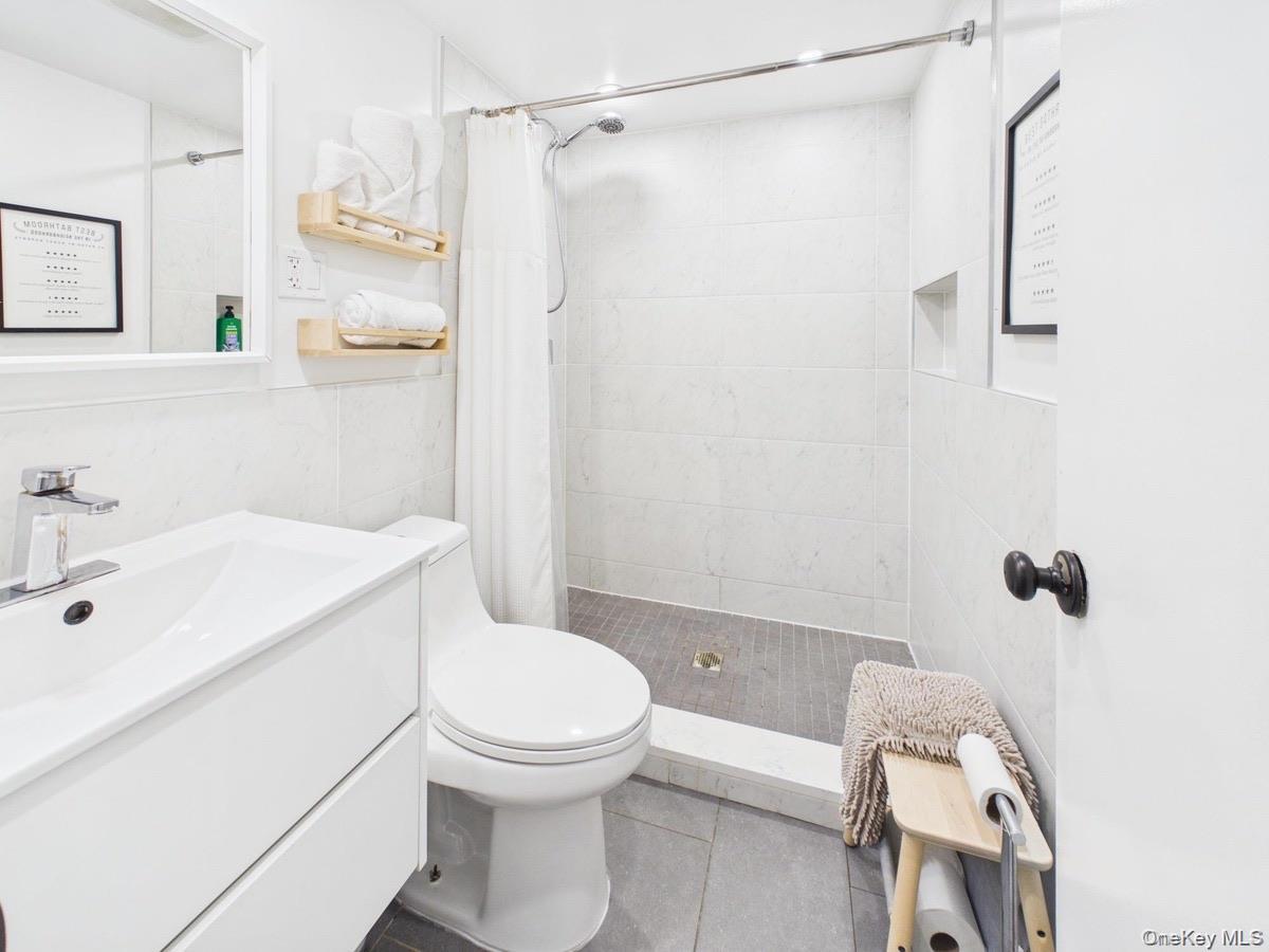 Apartment Jardine  Brooklyn, NY 11233, MLS-1009058-8