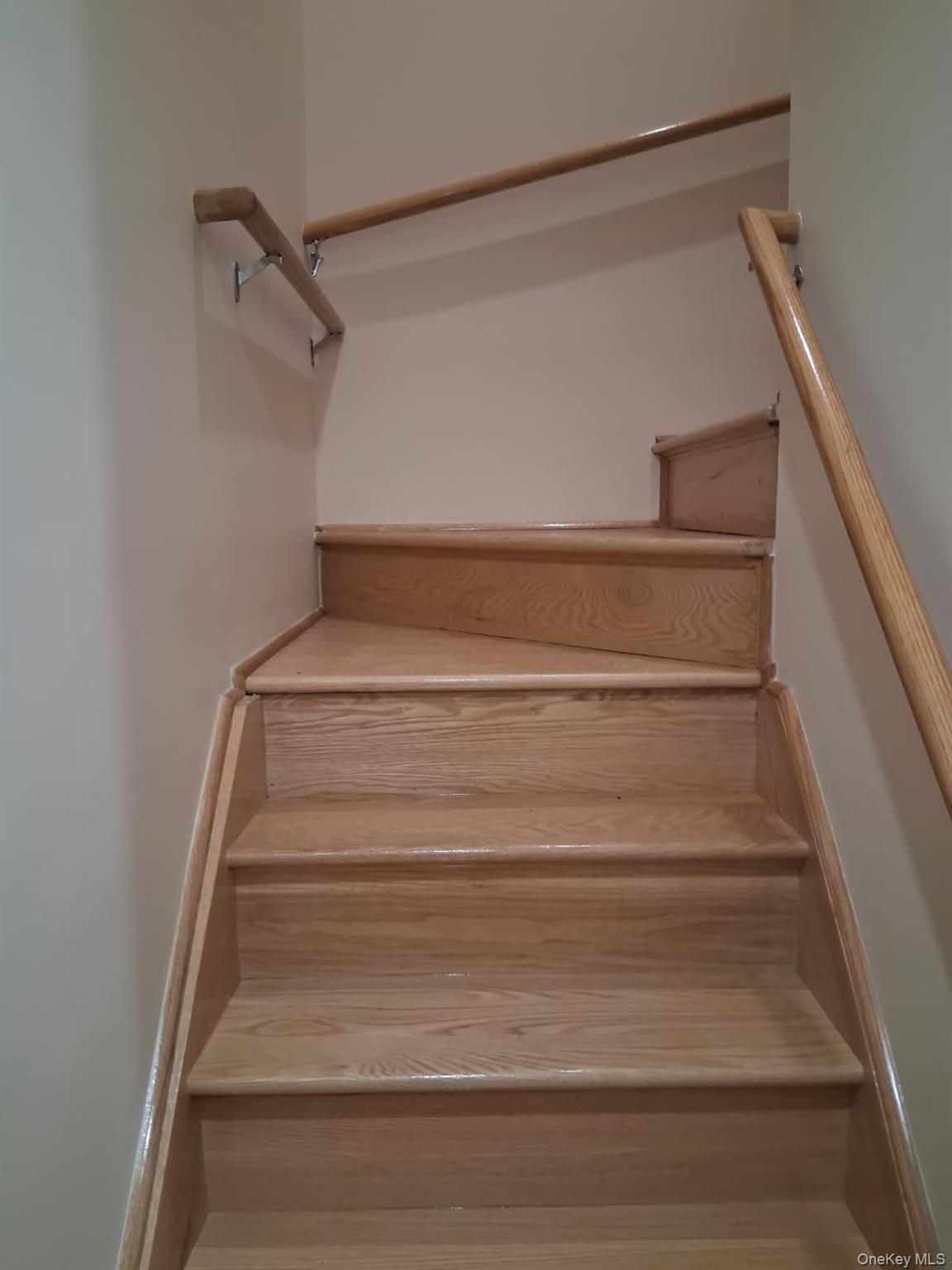 Single Family 226th  Bronx, NY 10466, MLS-1009065-12