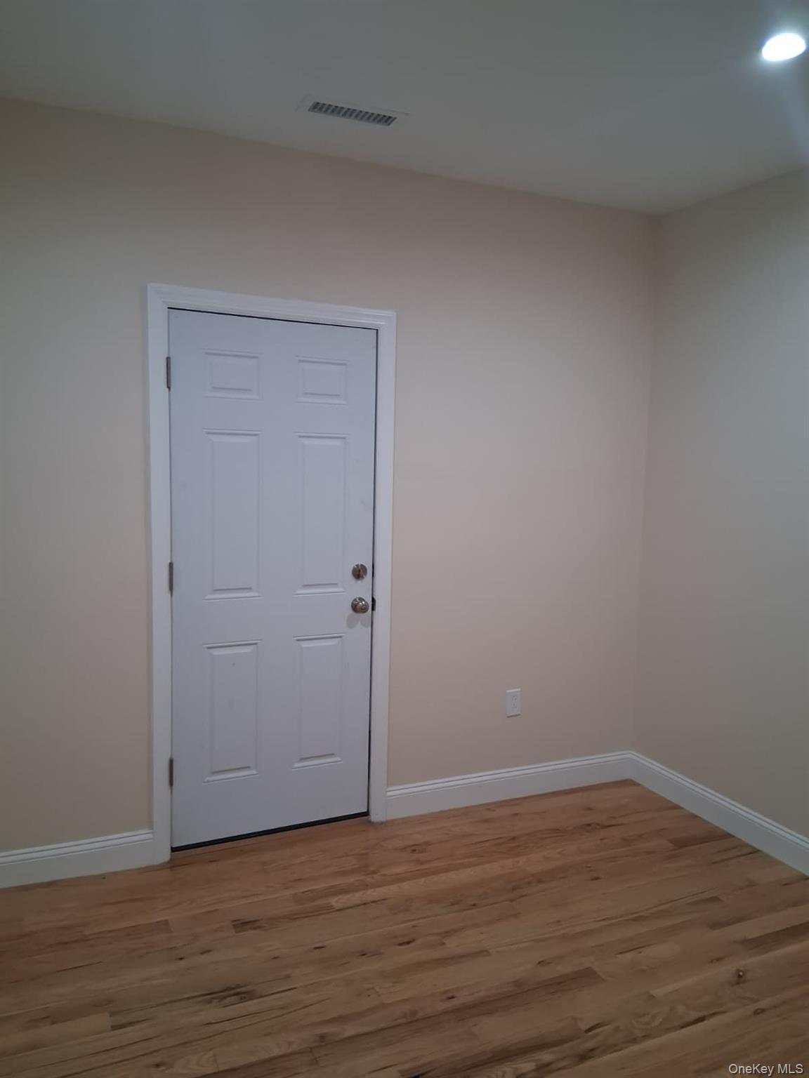 Single Family 226th  Bronx, NY 10466, MLS-1009065-19