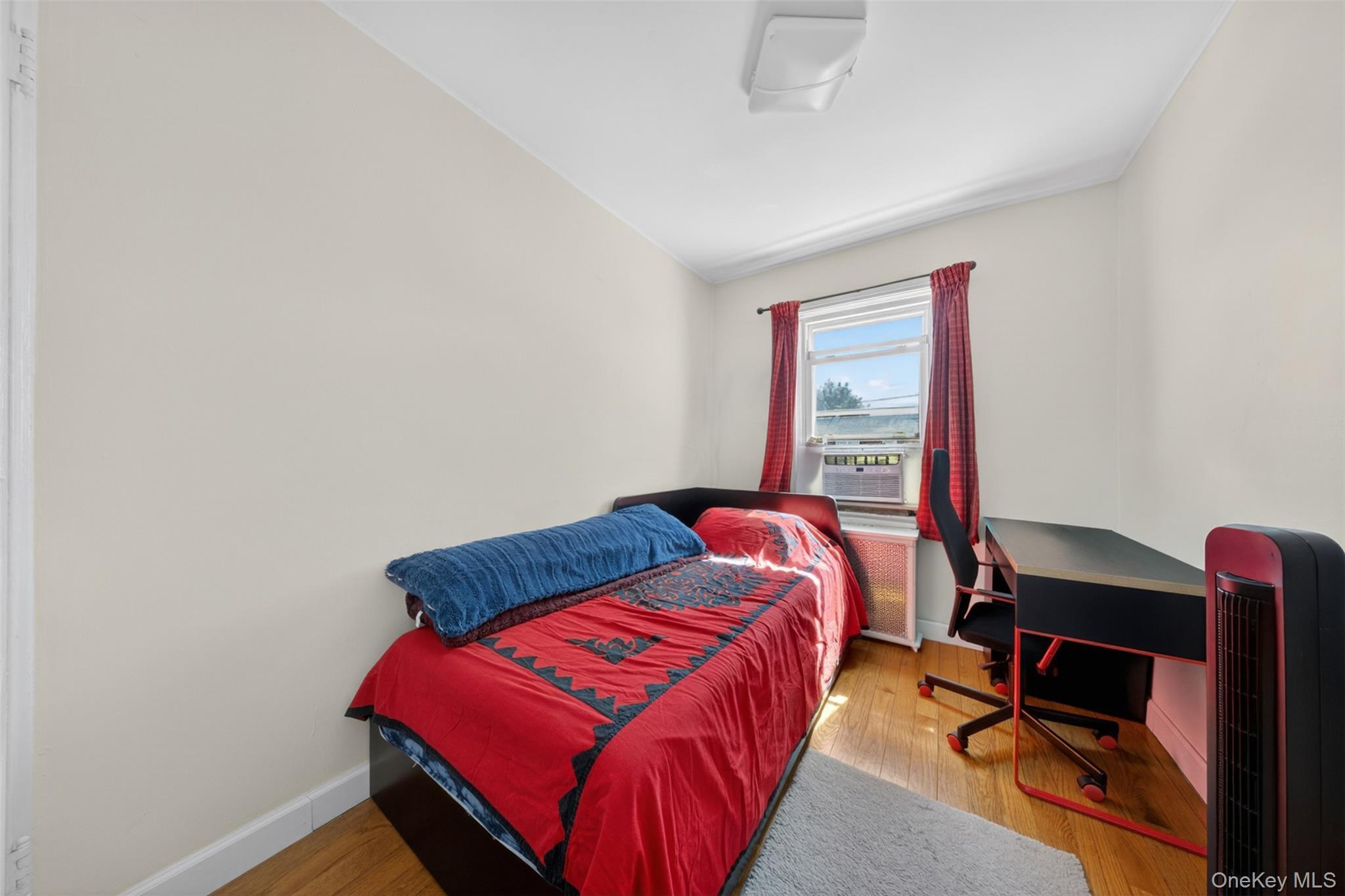 Single Family 165th Queens, NY 11365, MLS-1009069-14