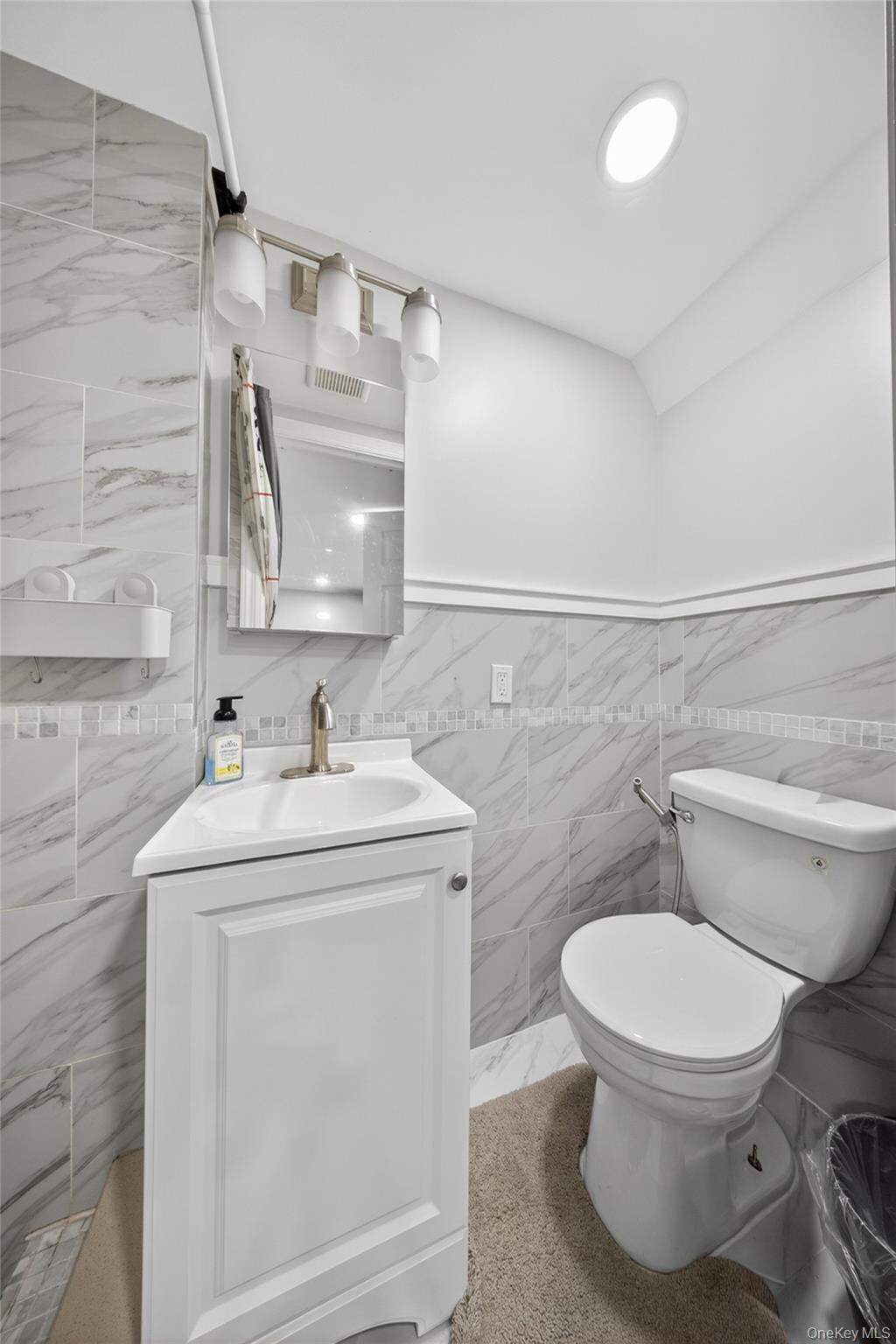 Single Family 165th Queens, NY 11365, MLS-1009069-21