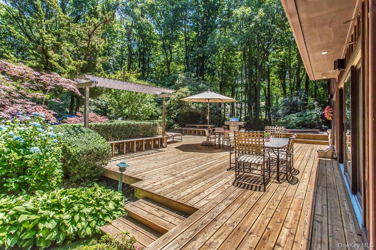Single Family Cliffside Drive  Suffolk County, NY 11777, MLS-1009076-2