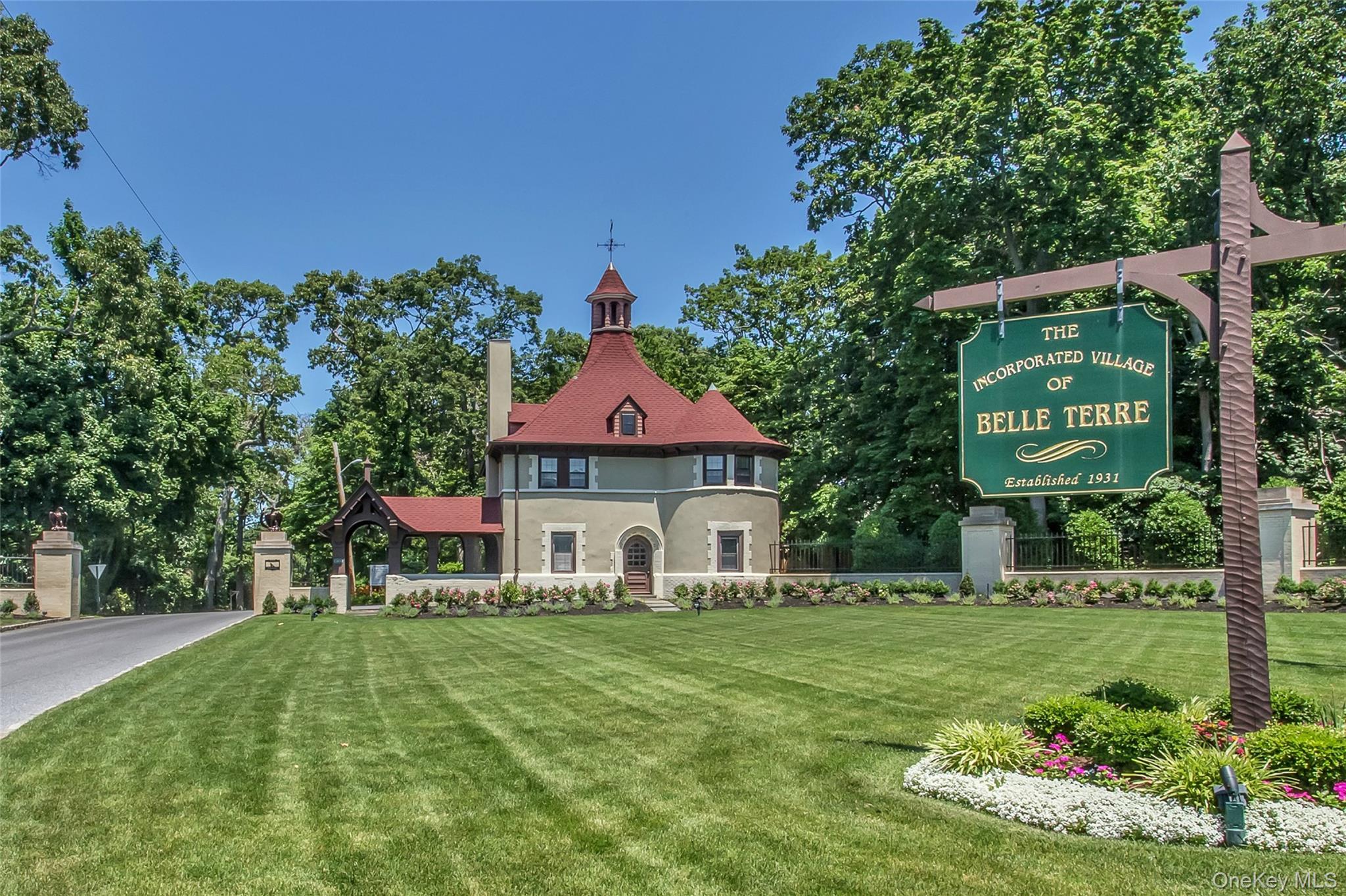 Single Family Cliffside Drive  Suffolk County, NY 11777, MLS-1009076-27