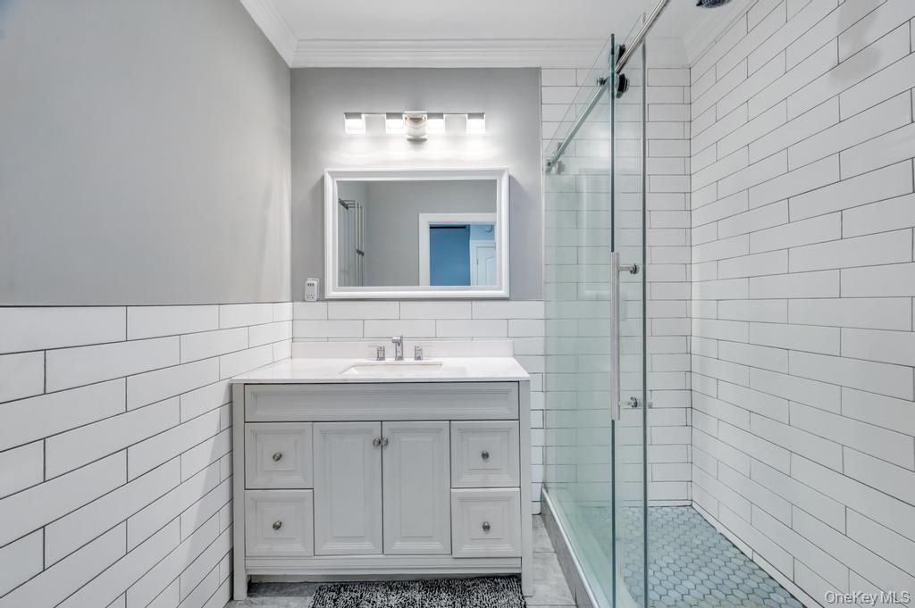 Single Family Woodhaven Queens, NY 11421, MLS-1009101-10