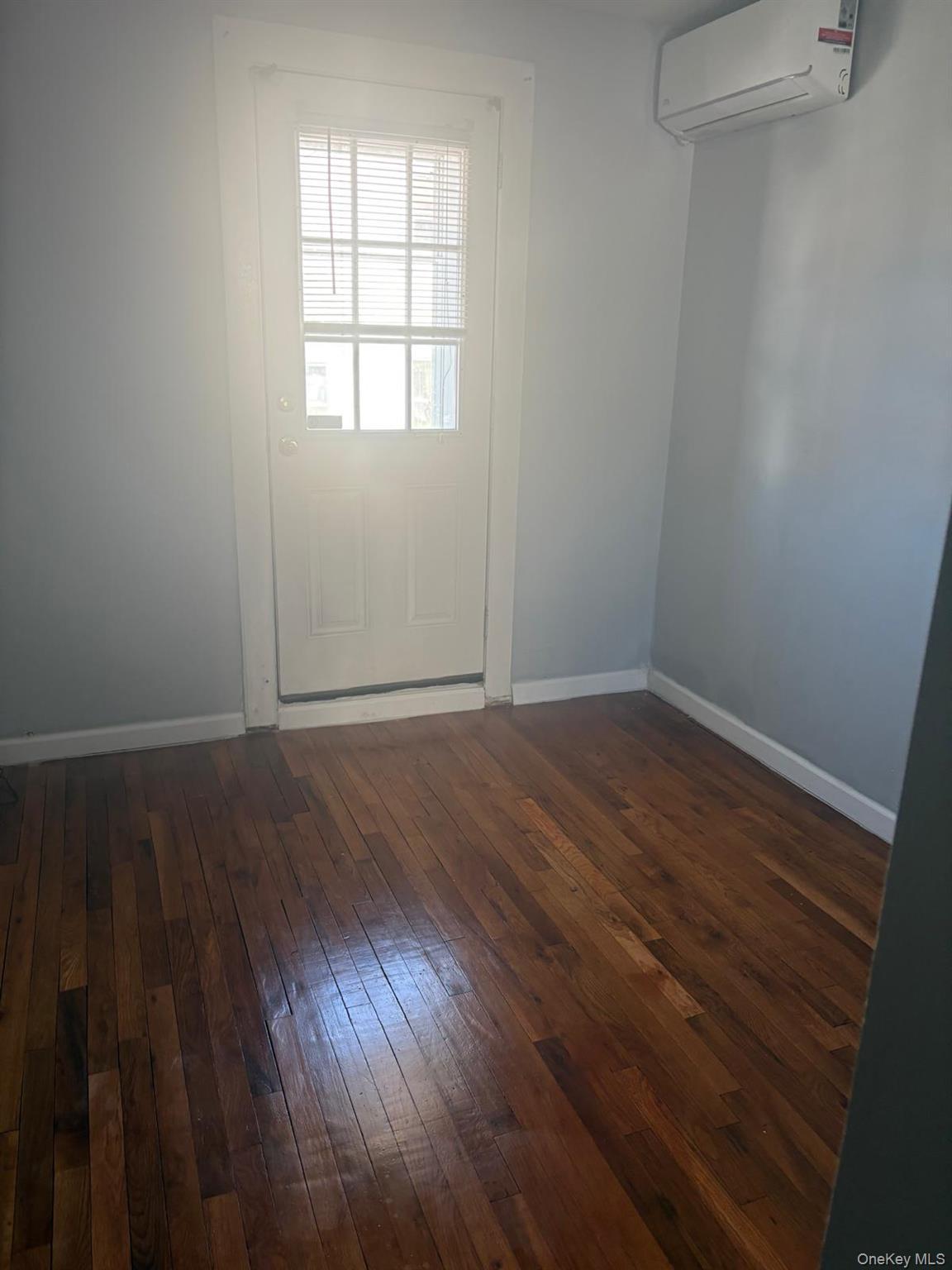 Single Family Linden  Queens, NY 11420, MLS-1009114-6