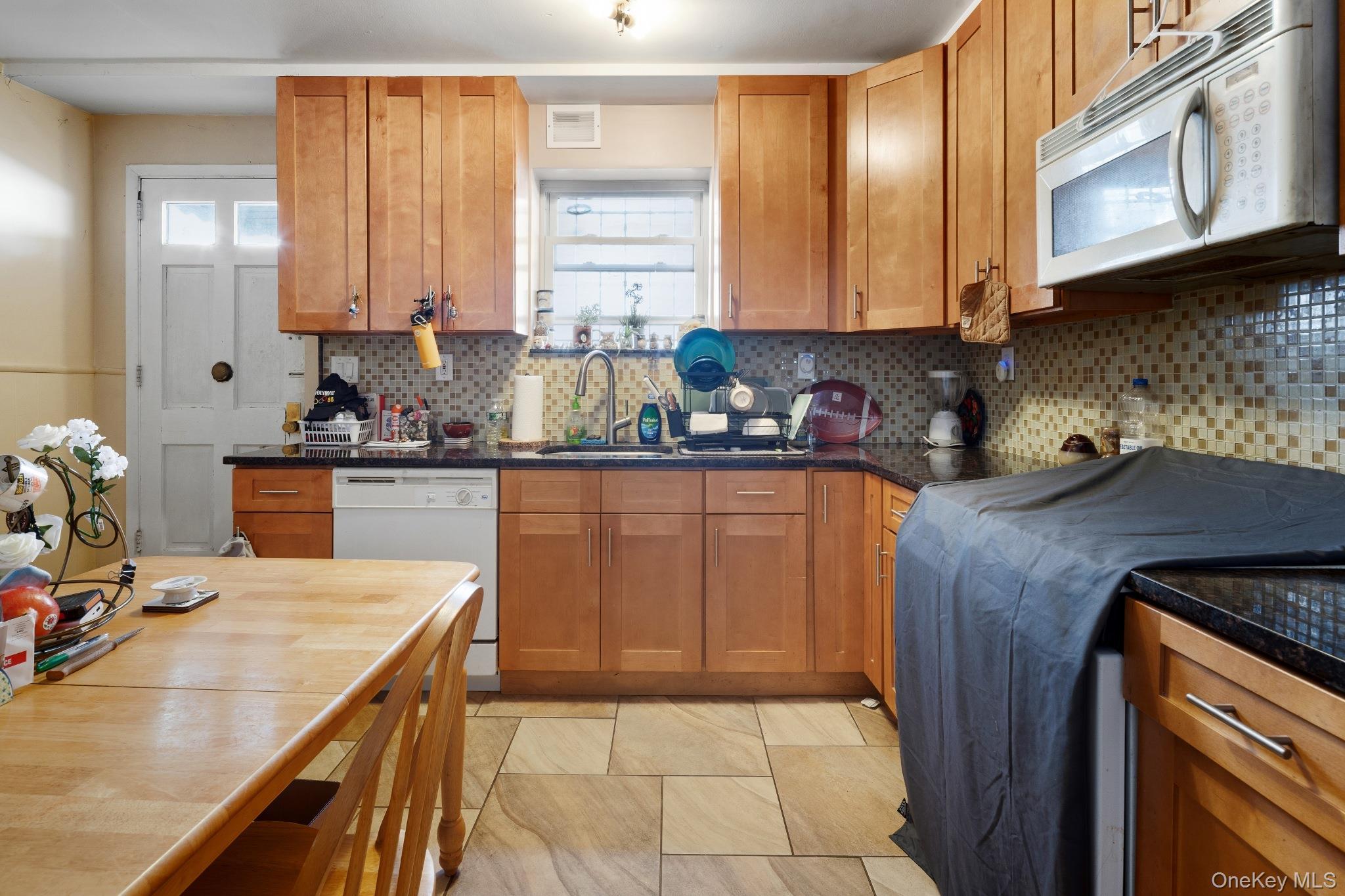 Single Family Seymour  Bronx, NY 10469, MLS-1009171-11