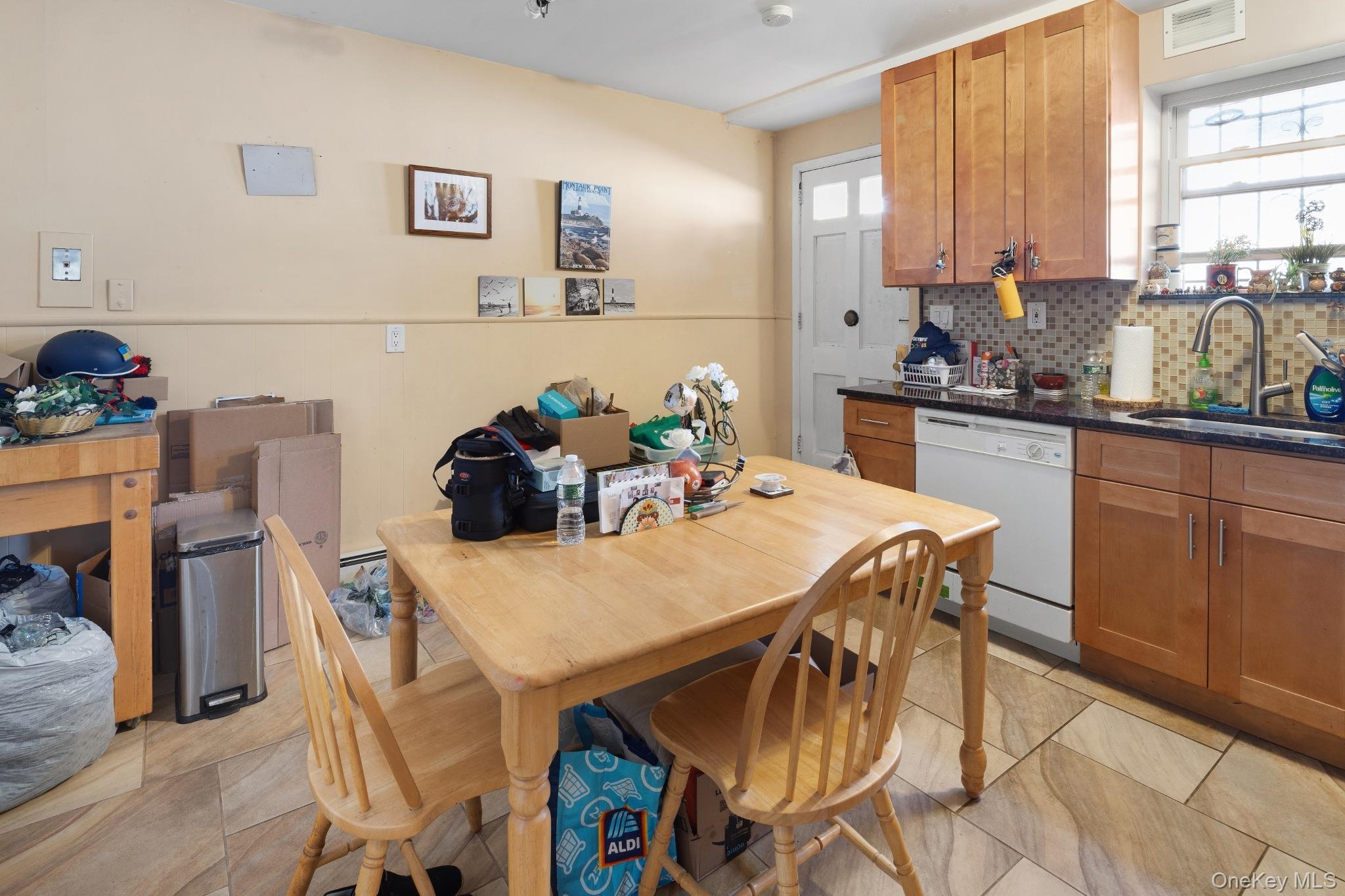 Single Family Seymour  Bronx, NY 10469, MLS-1009171-12