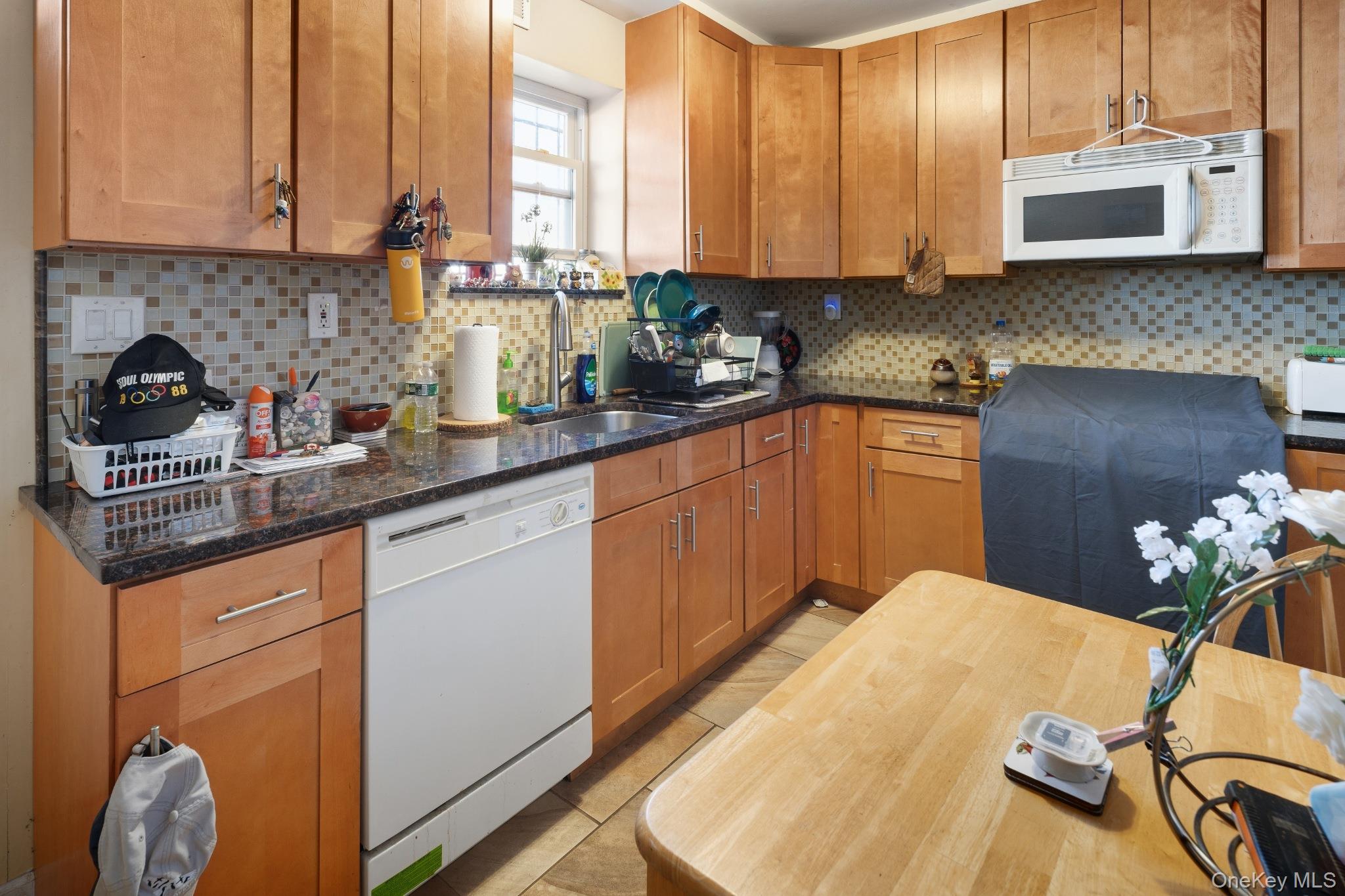 Single Family Seymour  Bronx, NY 10469, MLS-1009171-13