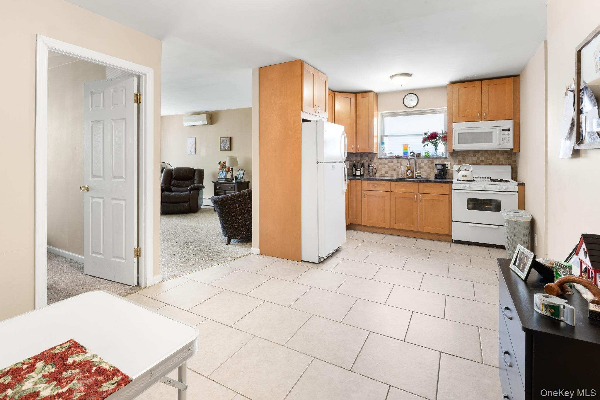Single Family Seymour  Bronx, NY 10469, MLS-1009171-30