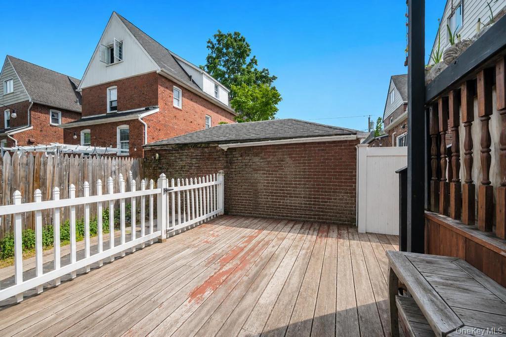 Single Family Bixley Heath  Nassau County, NY 11563, MLS-1009206-5